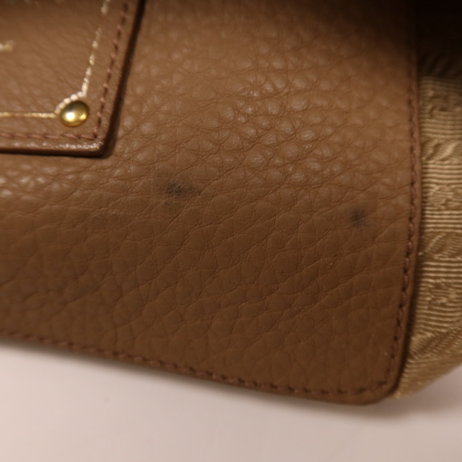 PRADA 牛皮皮革Shoulder Bag金扣肩背袋