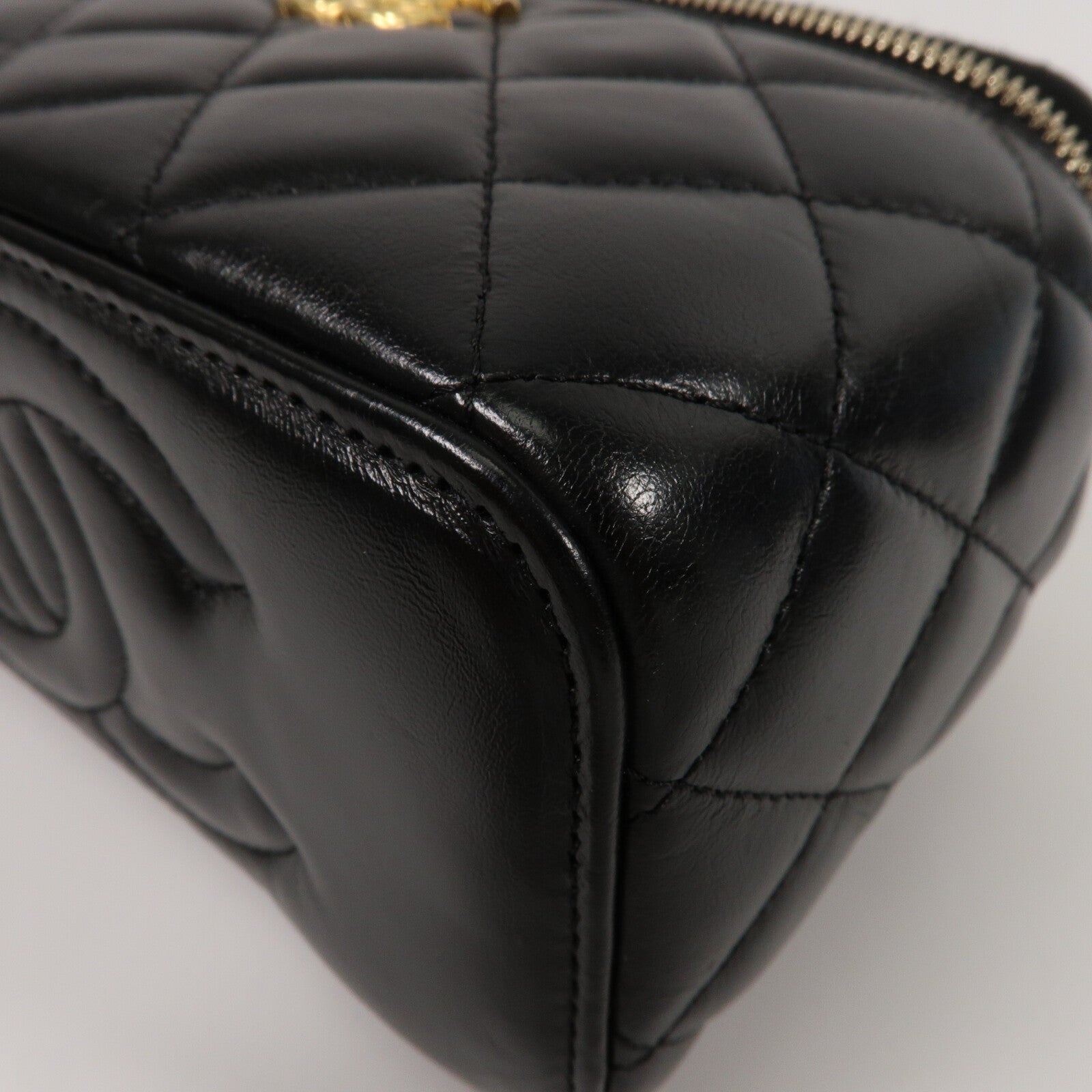CHANEL 羊皮皮革Vanity Case鏈帶肩背袋