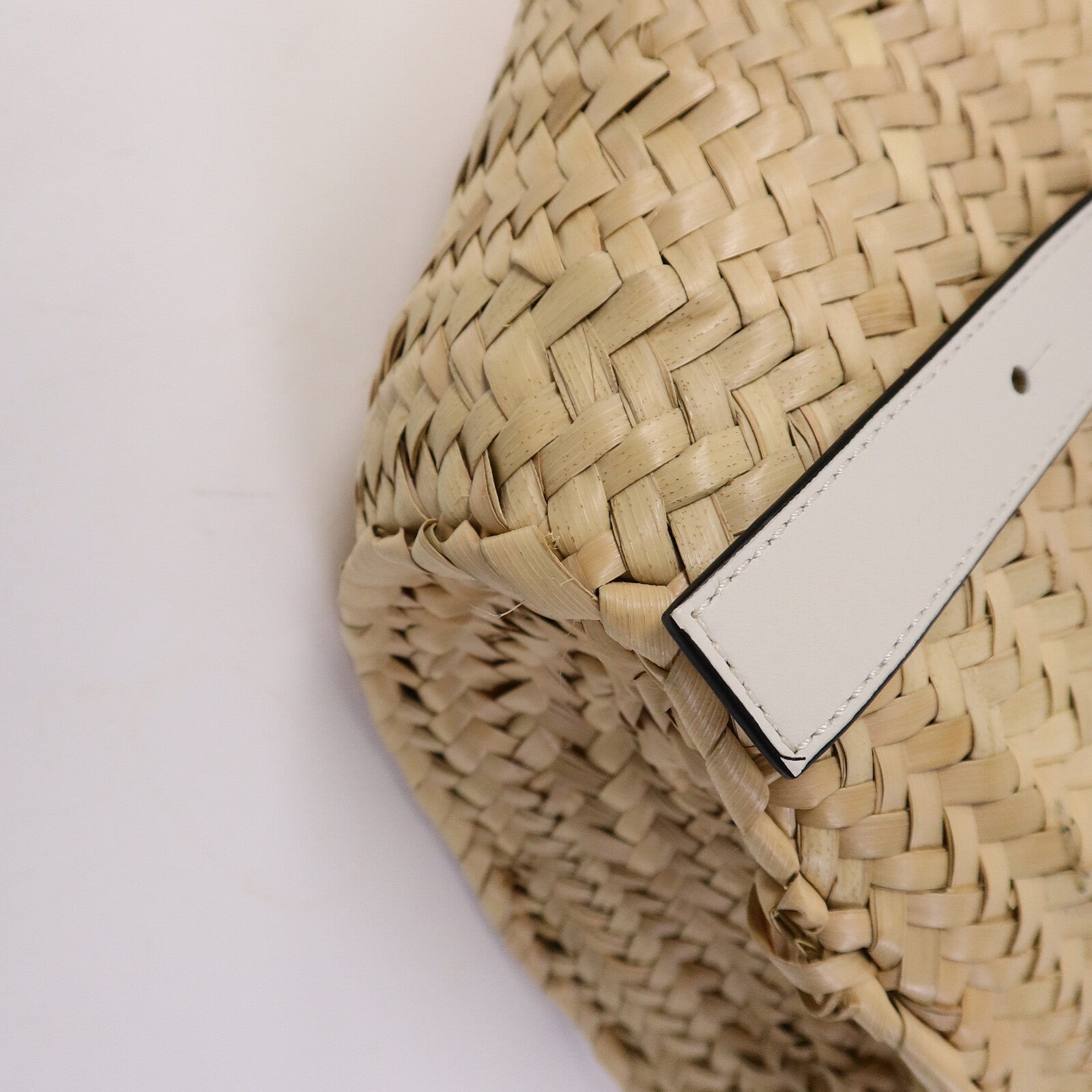 LOEWE Raffia/牛皮皮革Basket Bag肩背袋