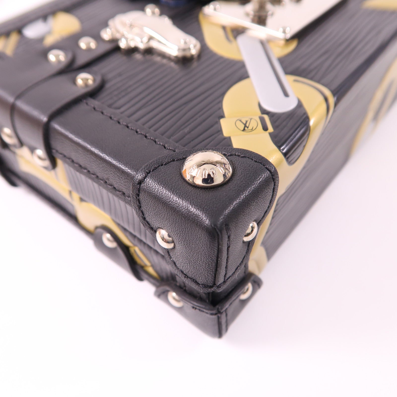 LOUIS VUITTON Epi Chain Flower Petite Malle銀扣肩背袋