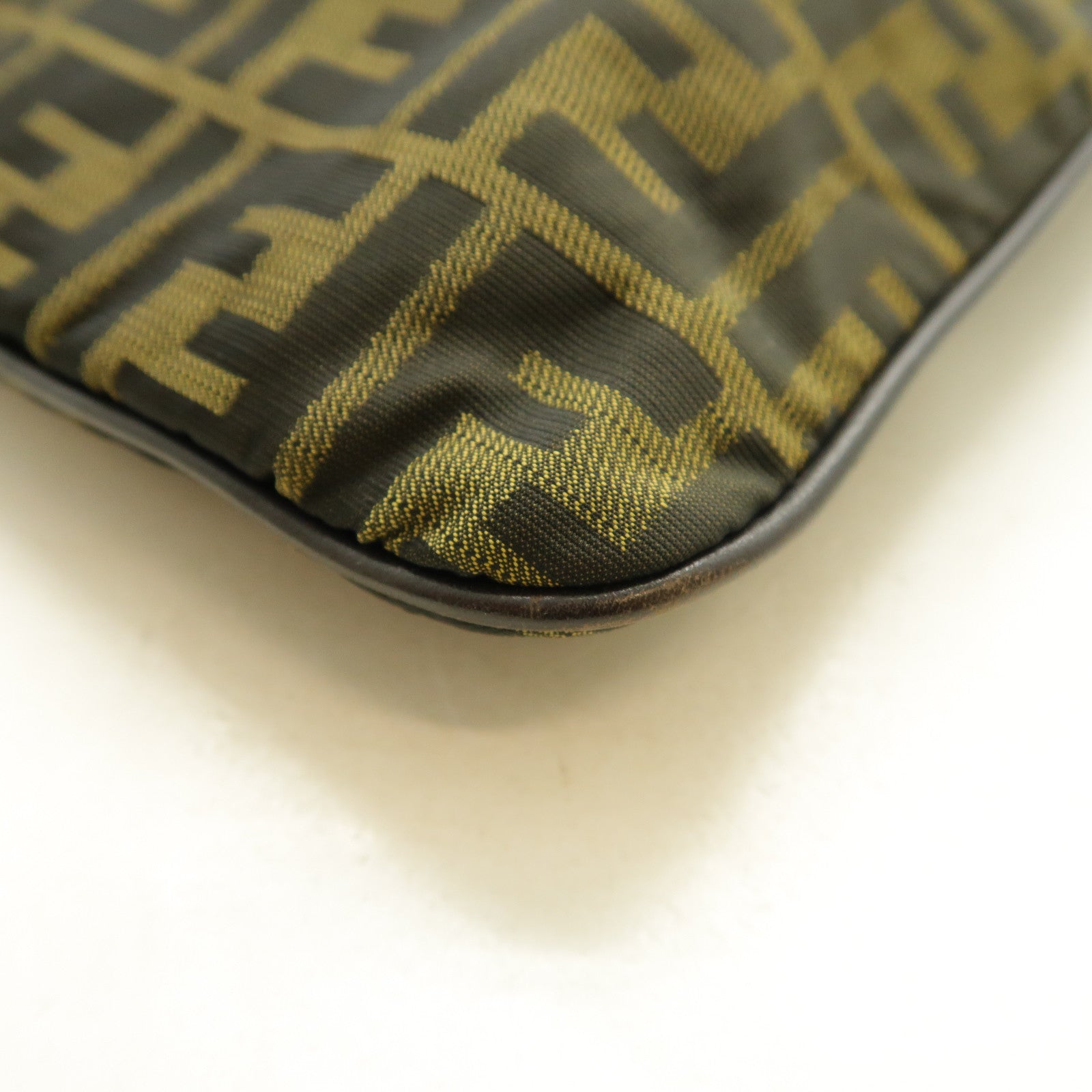 FENDI 帆布Shoulder Bag金扣肩背袋啡色