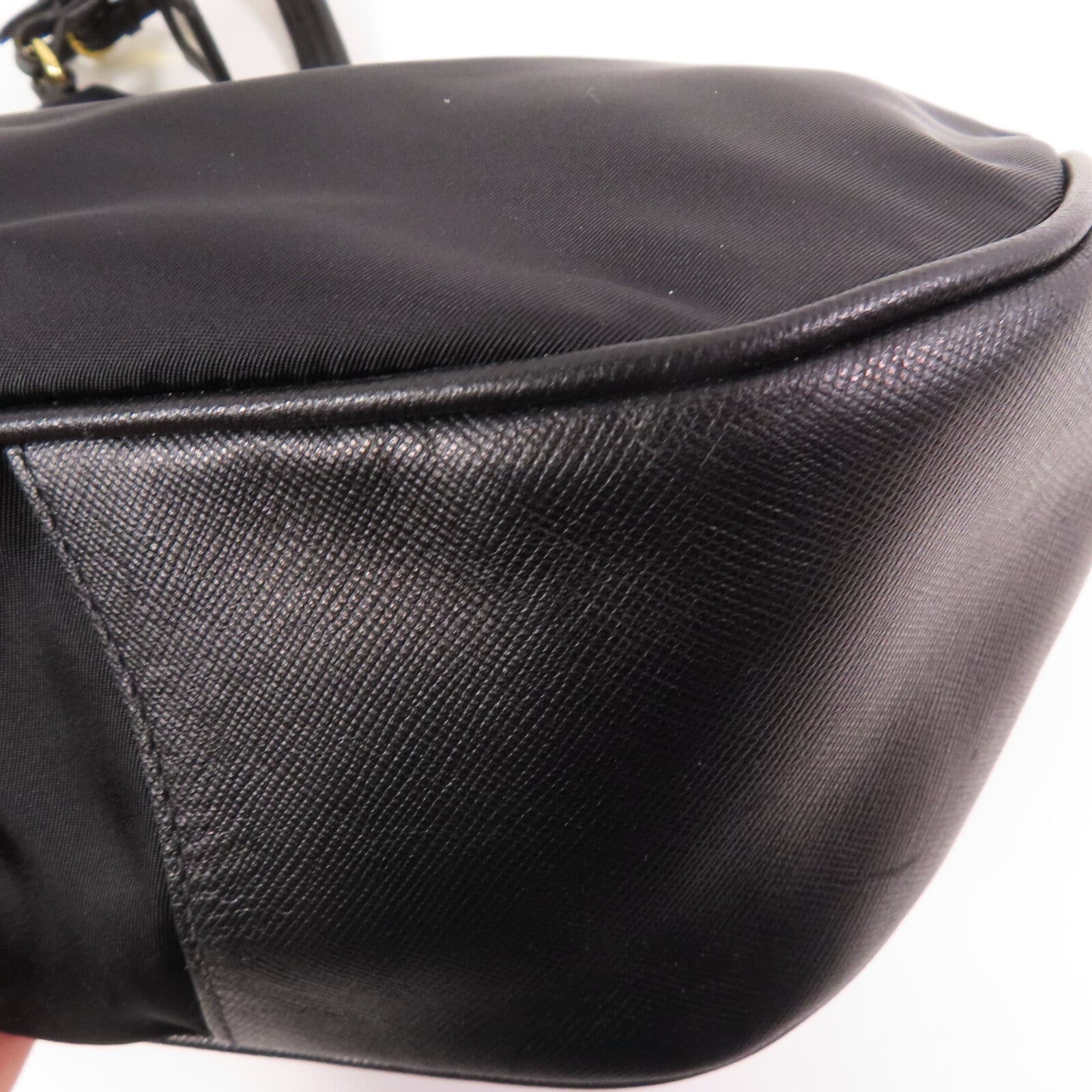 PRADA 尼龍/Saffiano皮革Hobo Bag金扣肩背袋
