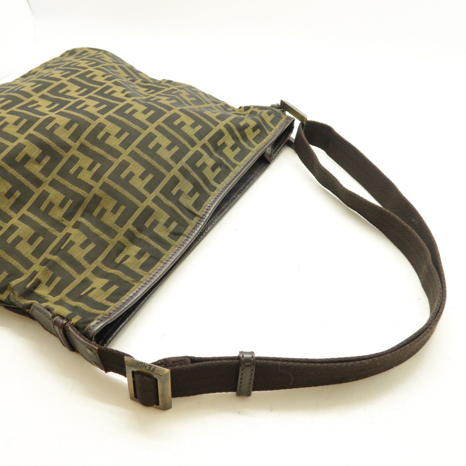 FENDI 帆布Shoulder Bag金扣肩背袋啡色