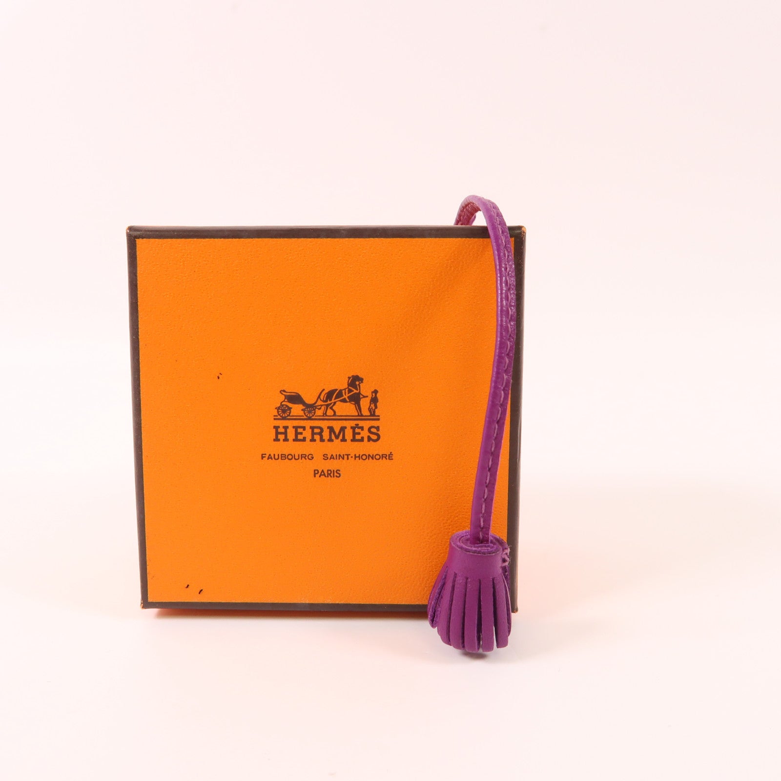 HERMES Swift皮革Carmencita銀扣掛飾