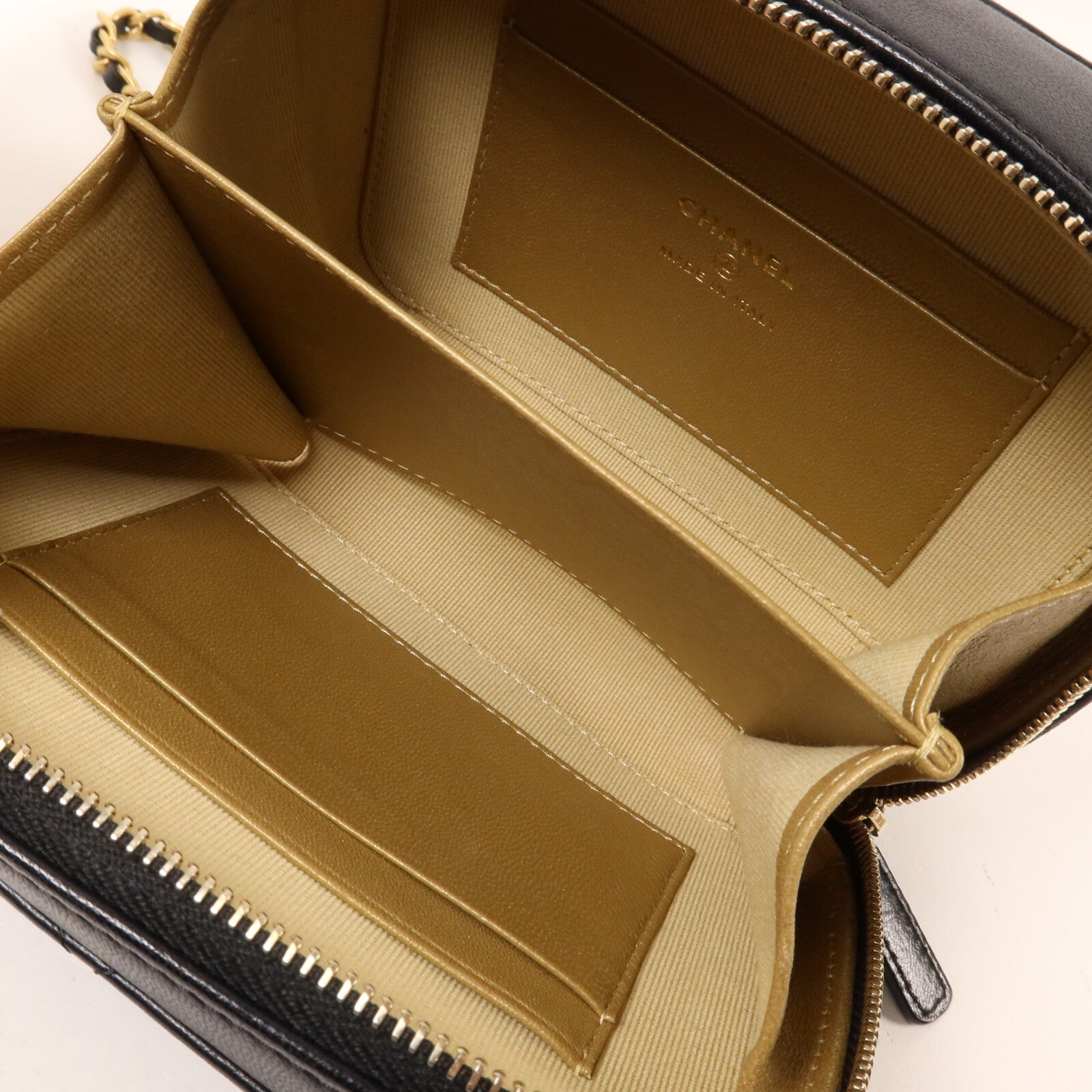 CHANEL 羊皮皮革Mini Vanity with Gold Ball鏈帶肩背袋