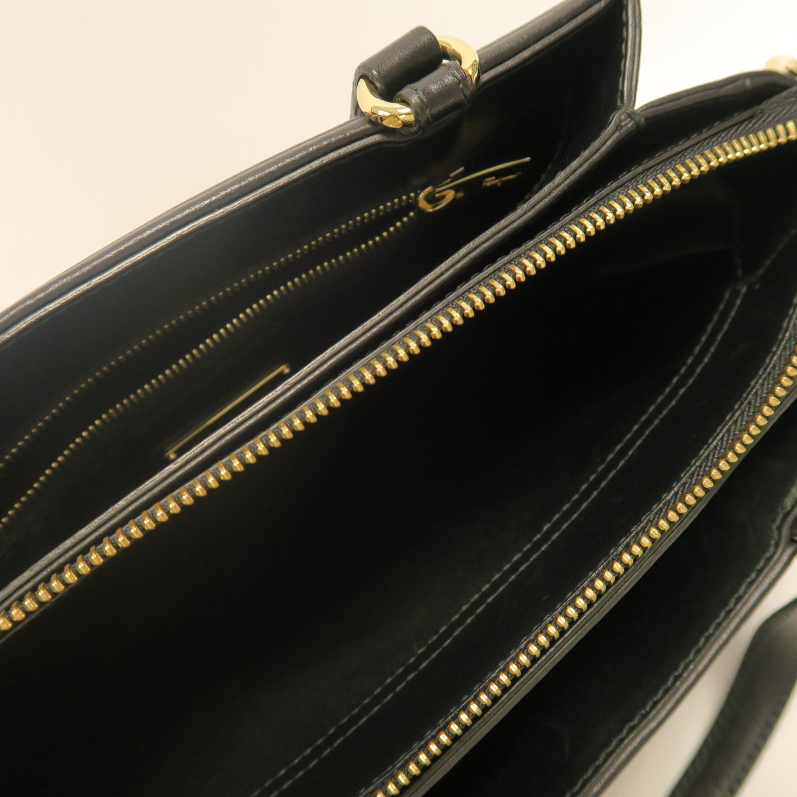 Salvatore Ferragamo 【激減優惠】牛皮皮革Shoulder Bag金扣手挽肩背兩用袋黑色