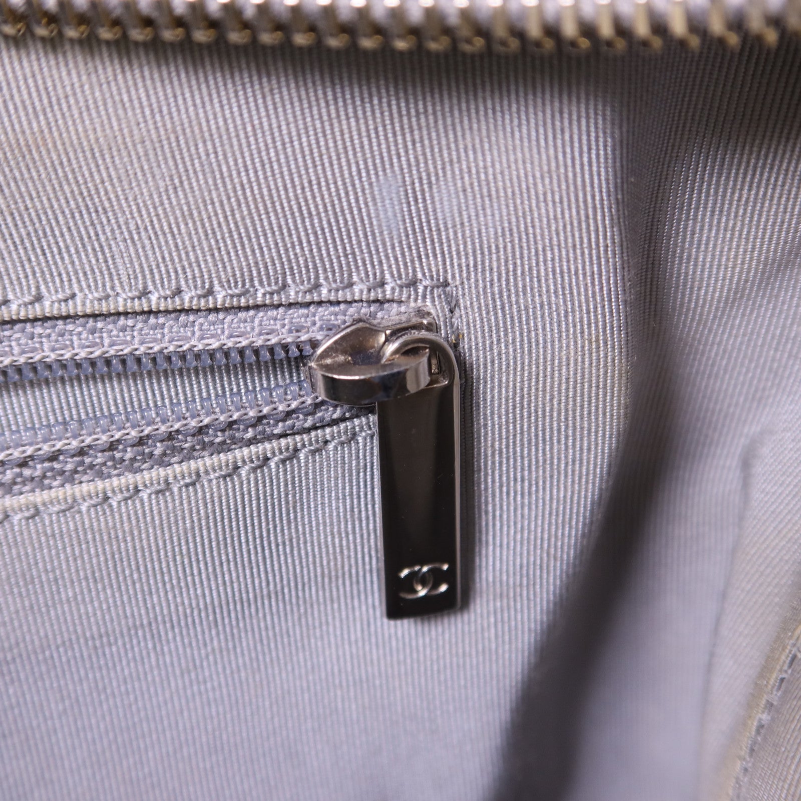 CHANEL 牛皮皮革Gabrielle Large鏈帶肩背袋