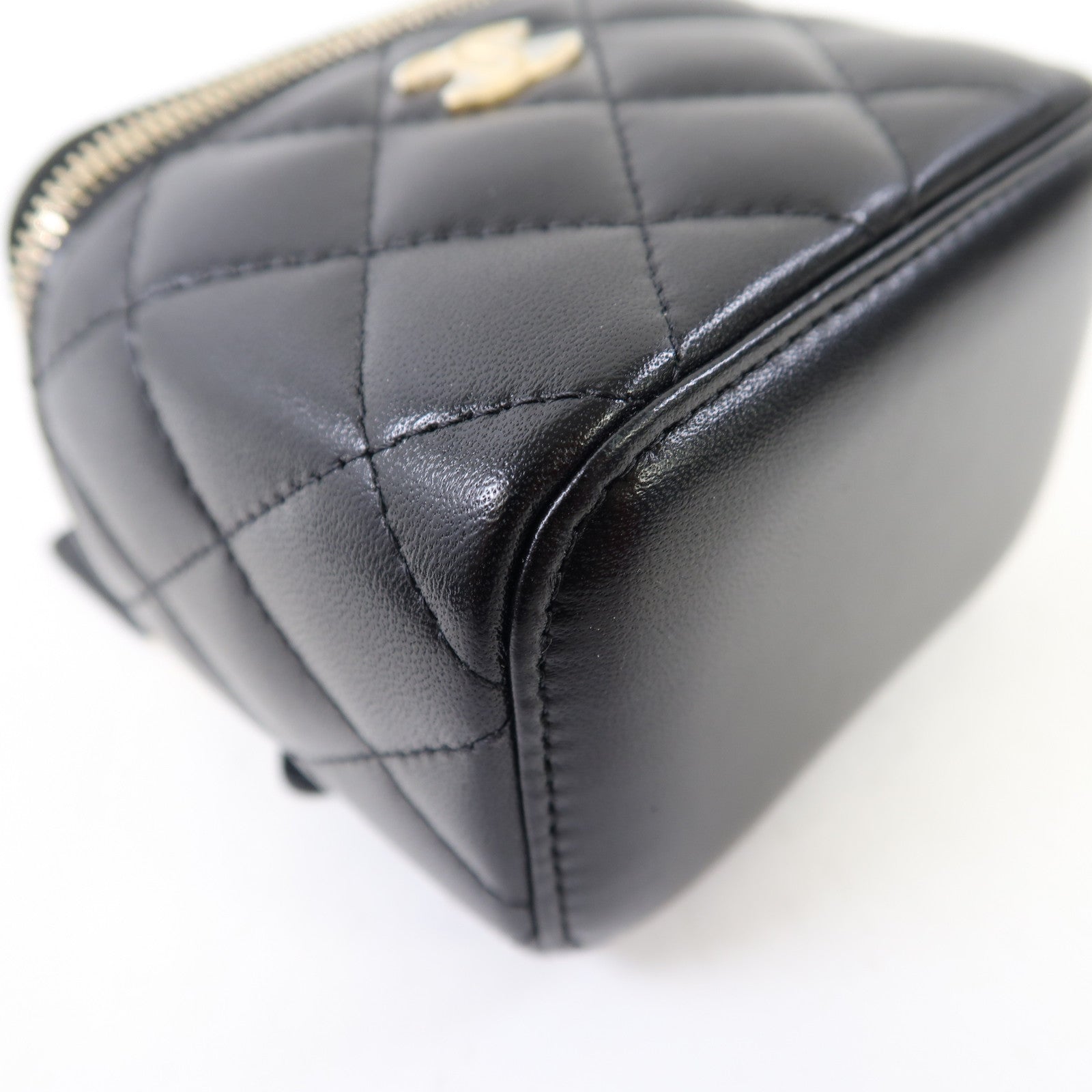 CHANEL 菱格羊皮皮革Vanity Case金扣鏈帶肩背袋黑色