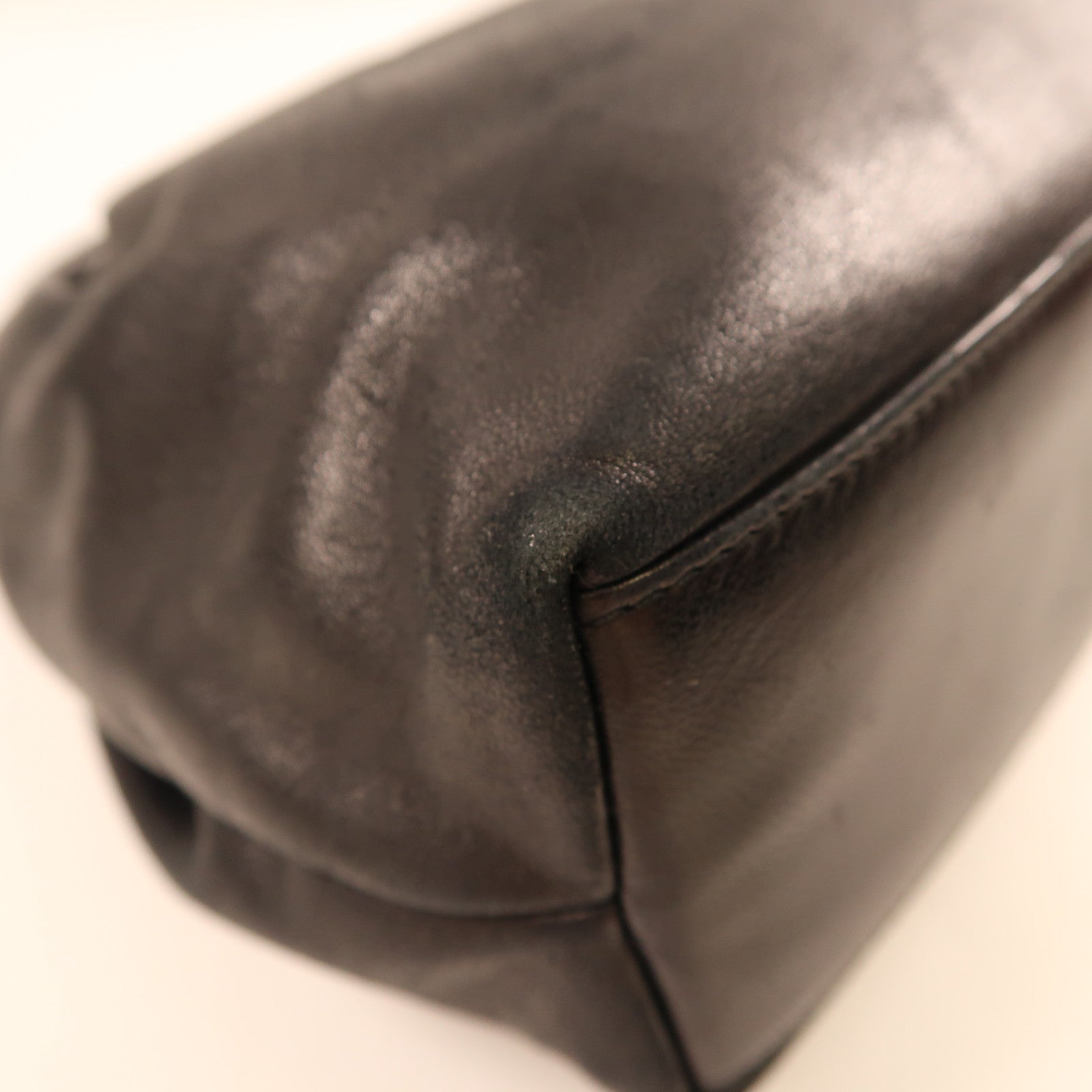 CHANEL 羊皮皮革Hand Bag金扣手挽袋黑色