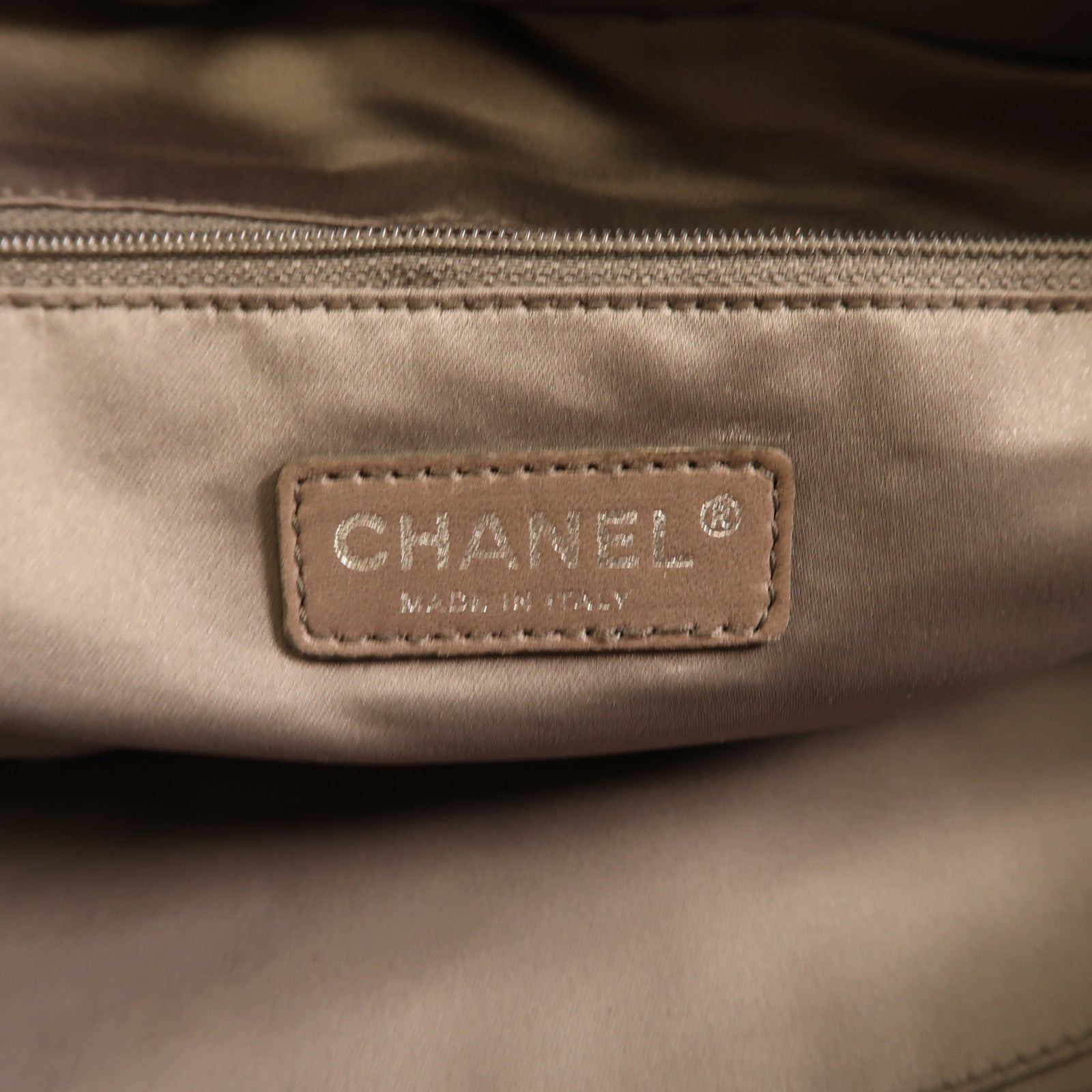 CHANEL 羊皮皮革Shoulder Bag銀扣肩背袋