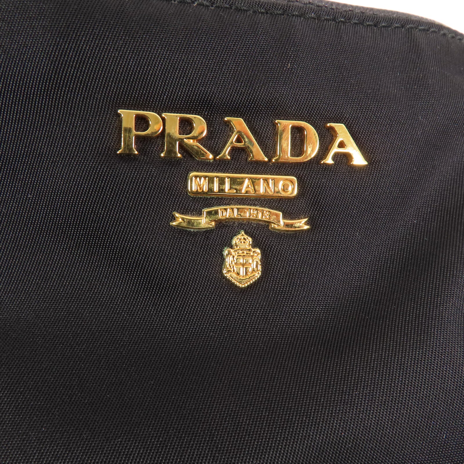 PRADA 尼龍/Saffiano皮革Hobo Bag金扣肩背袋