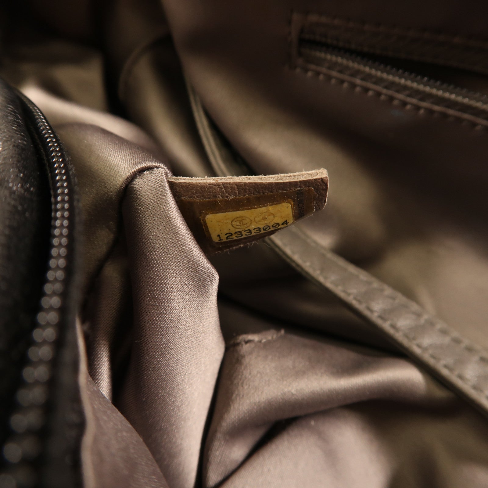 CHANEL 羊皮皮革Shoulder Bag銀扣肩背袋