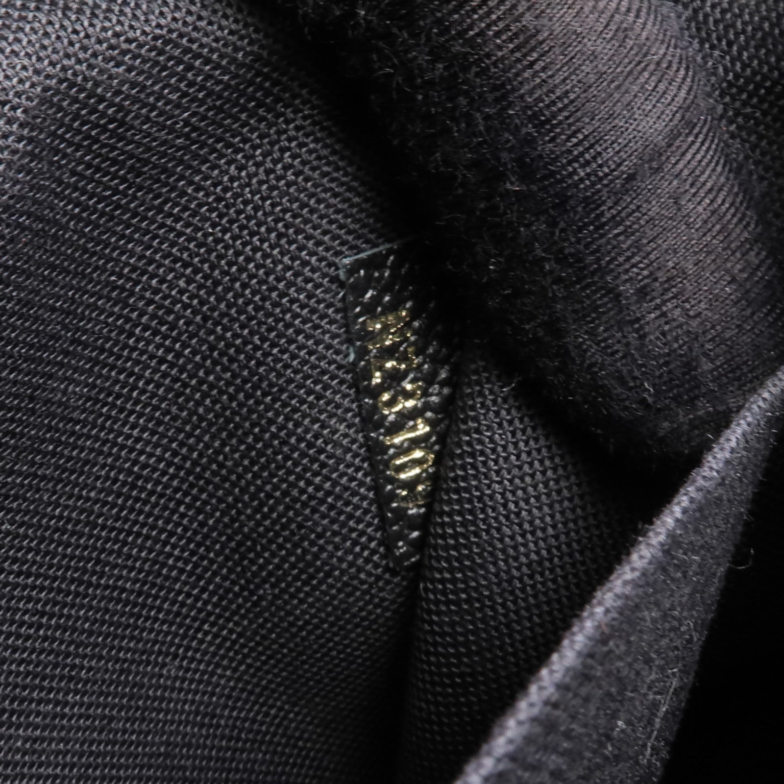 LOUIS VUITTON Monogram Empreinte Felicie Pochette金扣鏈帶肩背袋