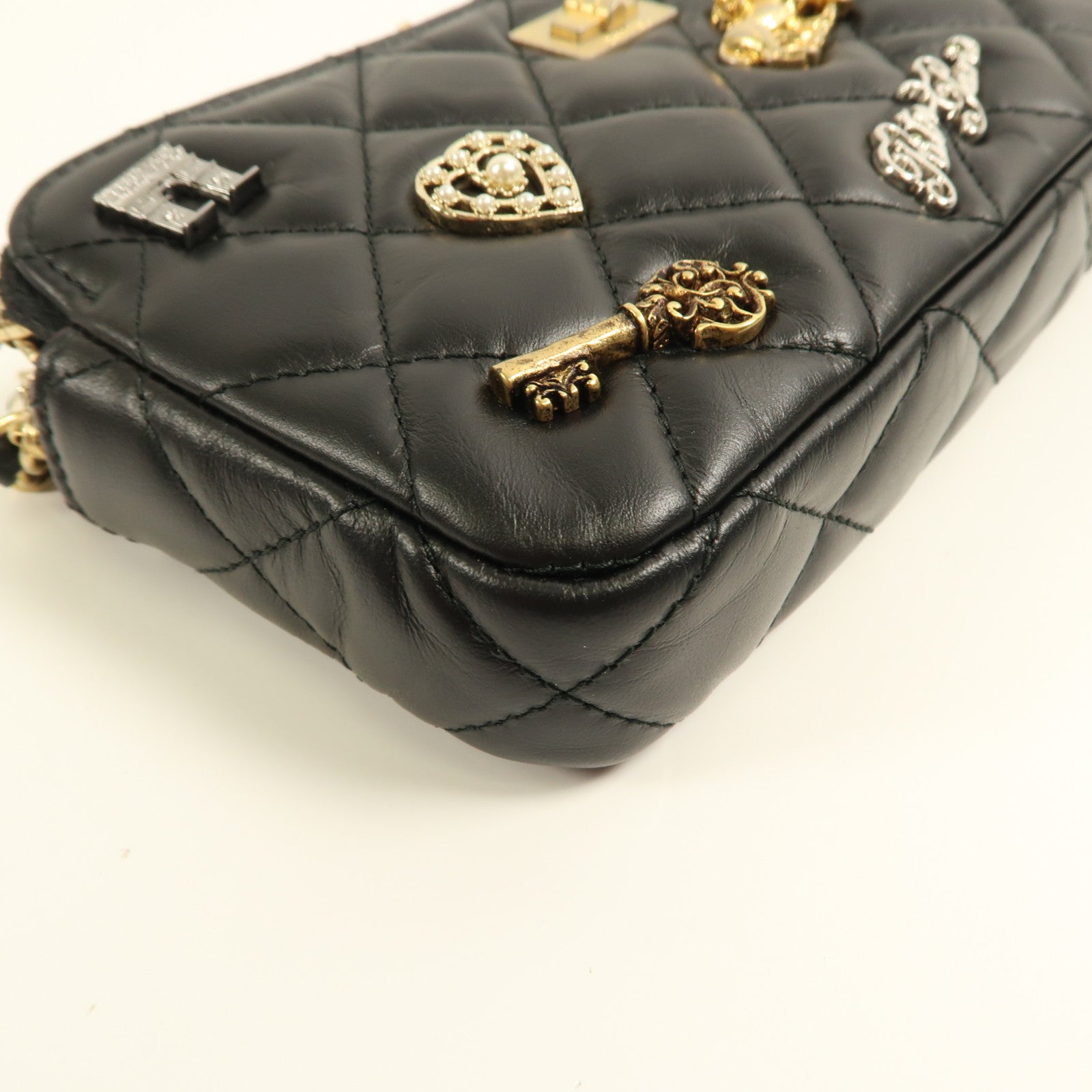 CHANEL 牛皮皮革Lucky Charm 2.55 Clutch with Chain金扣鏈帶肩背袋黑色