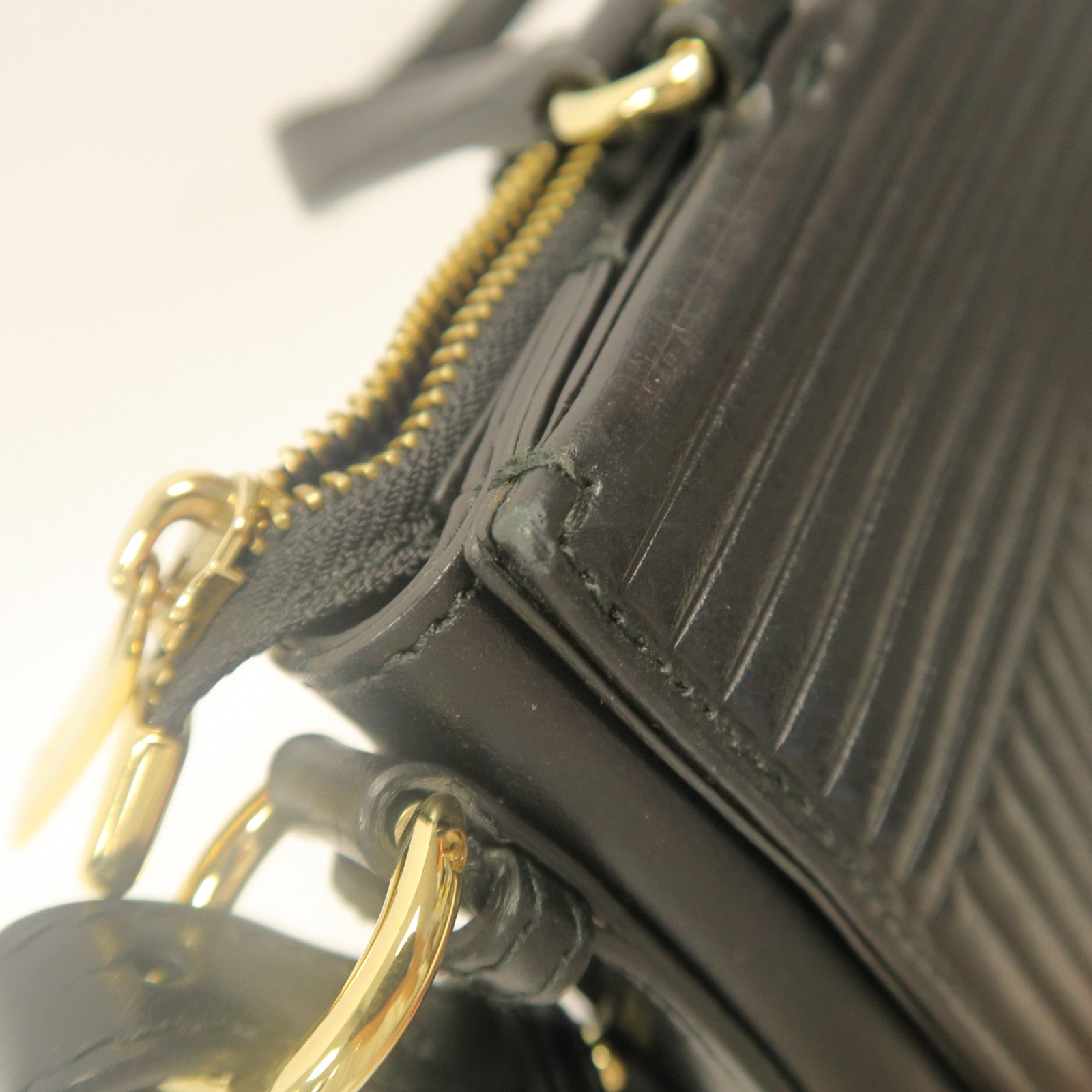 Salvatore Ferragamo 【激減優惠】牛皮皮革Shoulder Bag金扣手挽肩背兩用袋黑色