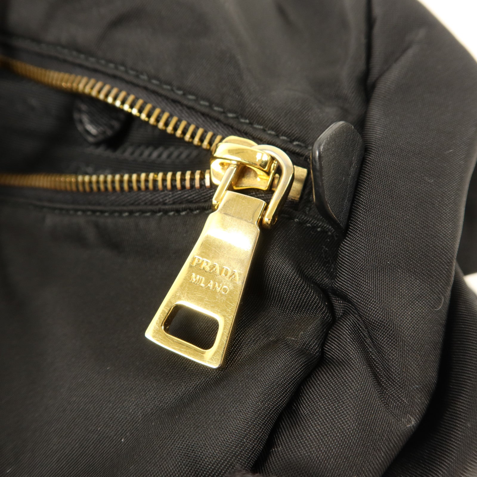 PRADA 尼龍Handbag金扣手挽袋