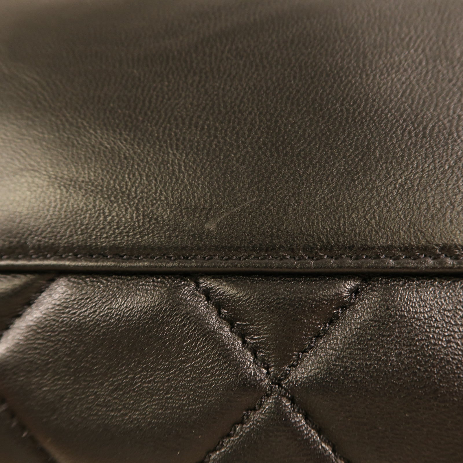 CHANEL 羊皮皮革Shoulder Bag銀扣肩背袋