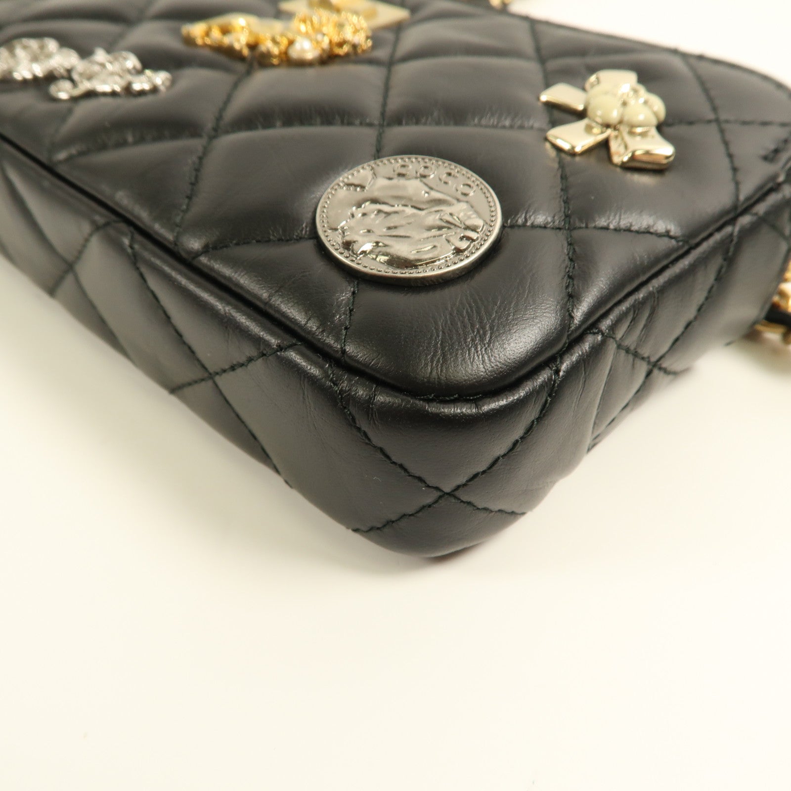 CHANEL 牛皮皮革Lucky Charm 2.55 Clutch with Chain金扣鏈帶肩背袋黑色