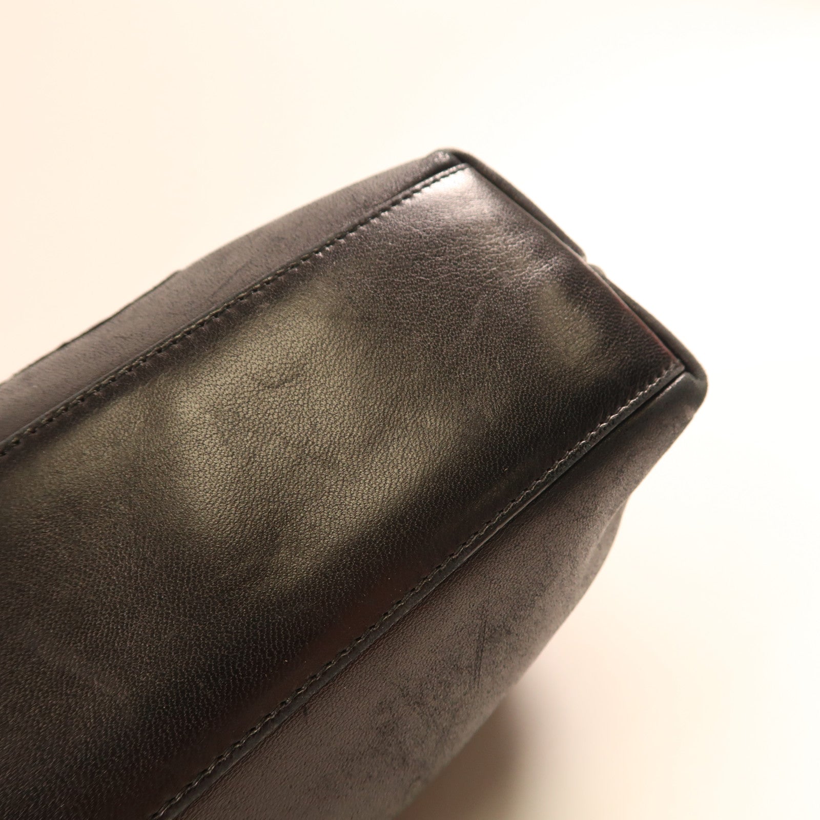 CHANEL 羊皮皮革Hand Bag金扣手挽袋黑色