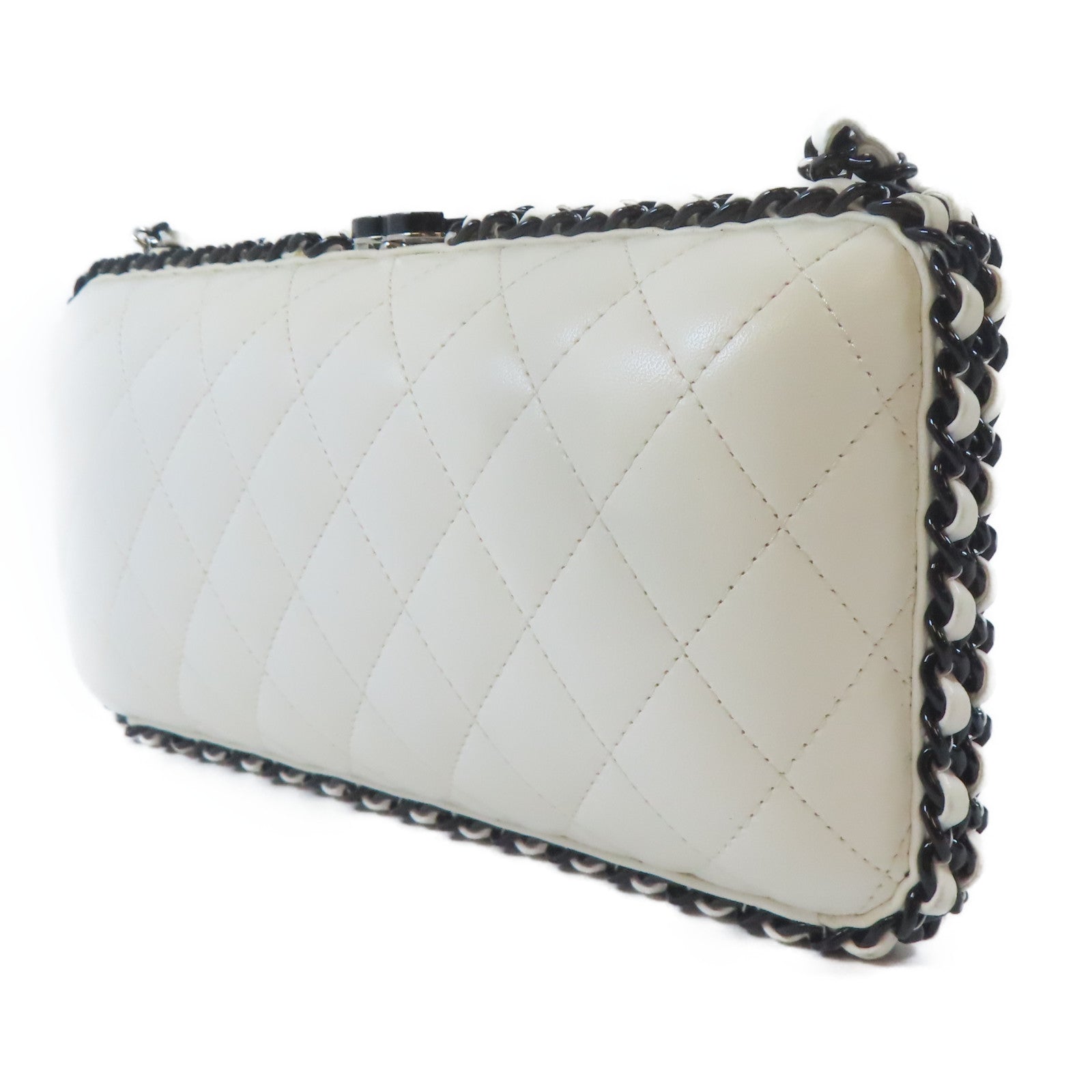 CHANEL 【激減優惠】菱格羊皮皮革Pouch Shoulder鏈帶肩背袋白色