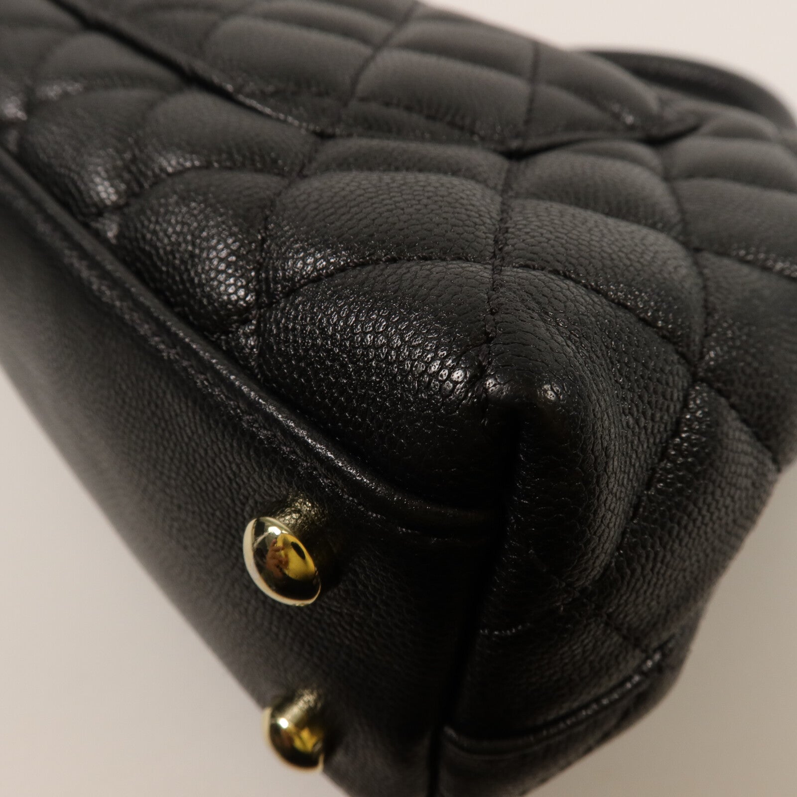 CHANEL 牛皮皮革Coco Handle Medium鏈帶手挽肩背兩用袋
