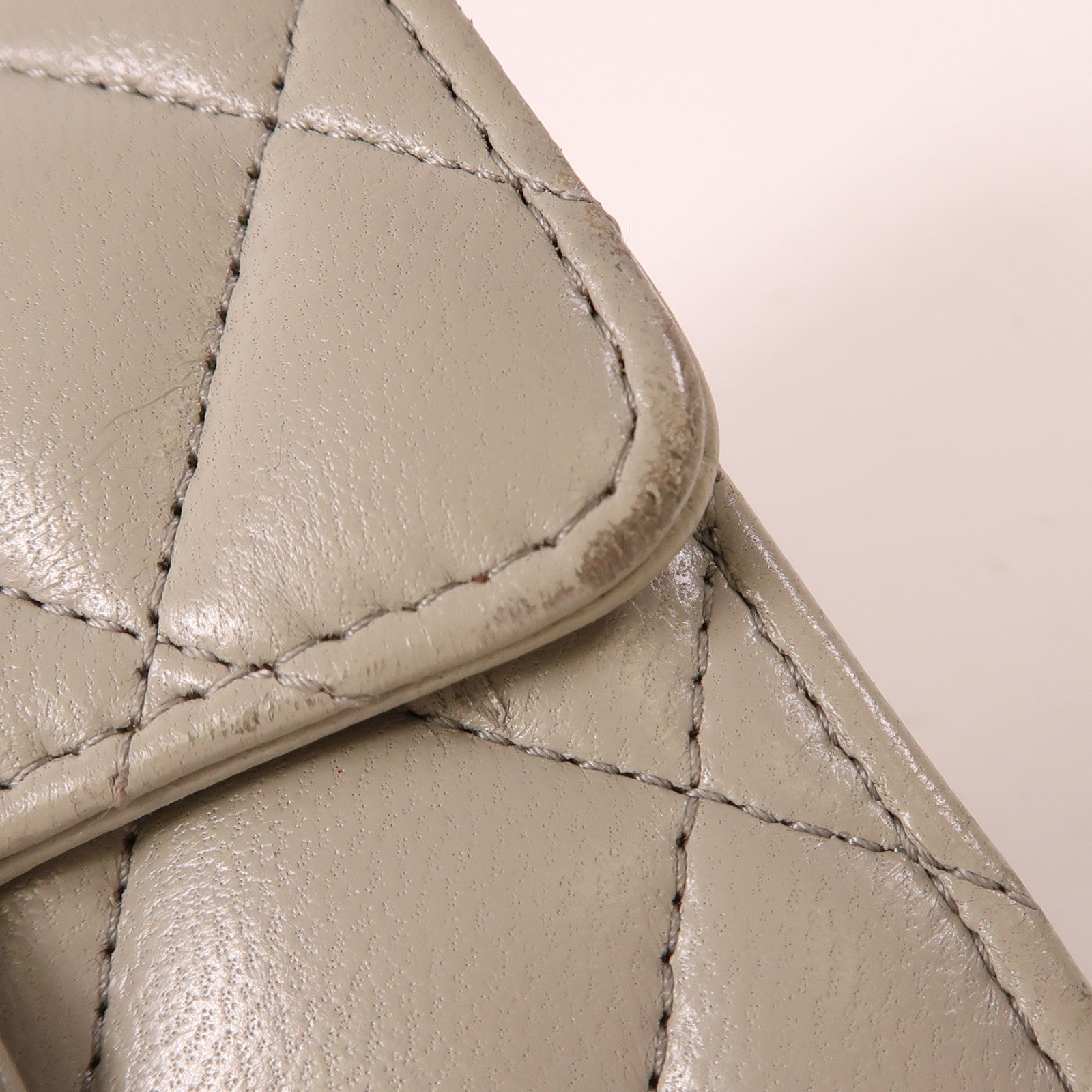 CHANEL 羊皮皮革Wallet金扣錢包