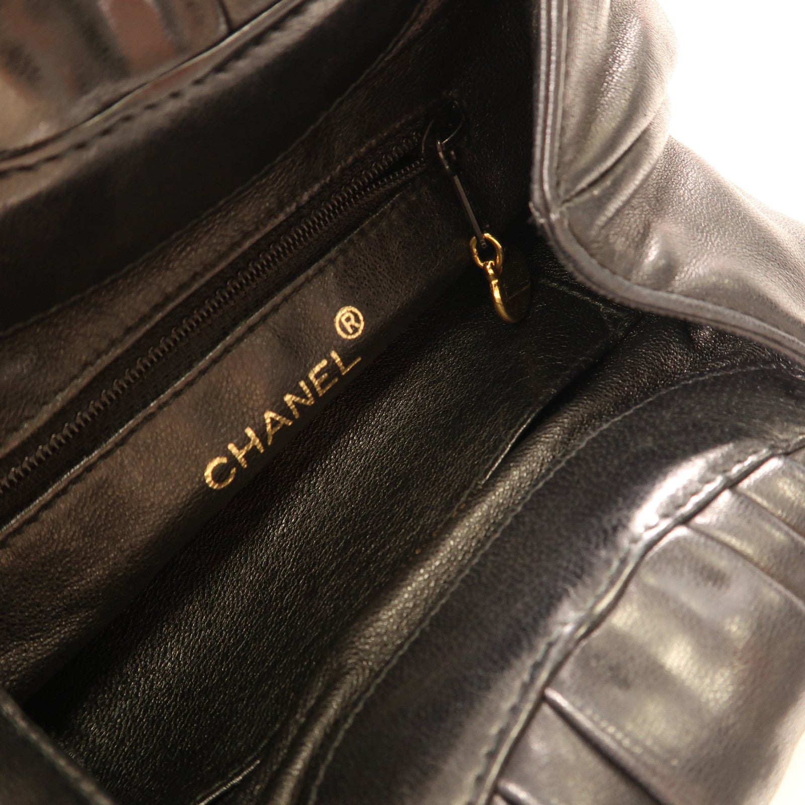 CHANEL 羊皮皮革Hand Bag金扣手挽袋黑色