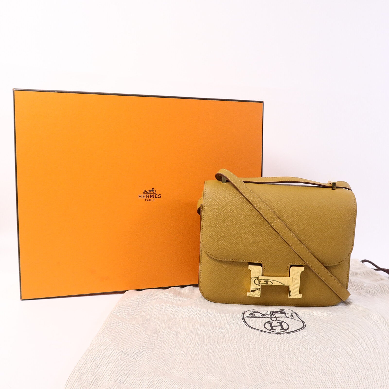 HERMES Epsom皮革Mini Constance肩背袋Sesame