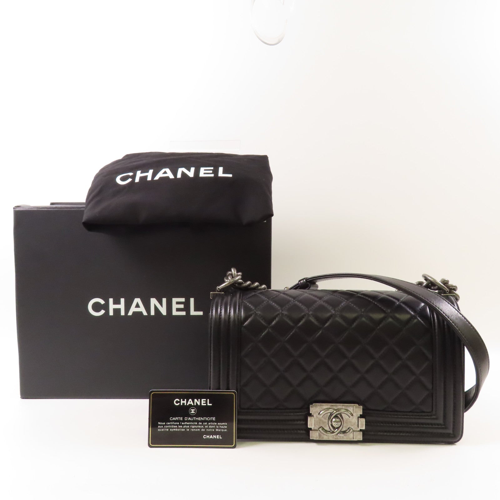 CHANEL 羊皮皮革Boy 25銀扣鏈帶肩背袋