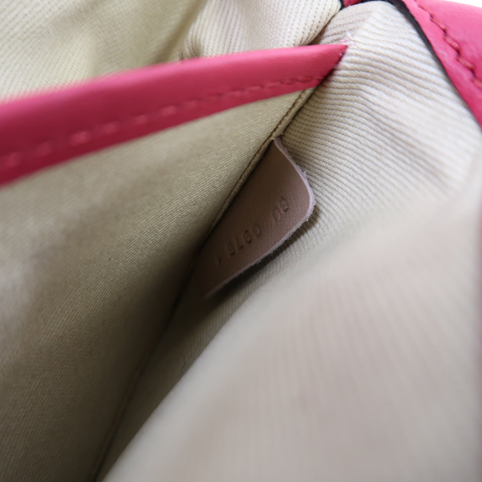 Valentino 牛皮皮革Chain Shoulder金扣鏈帶肩背袋粉紅色