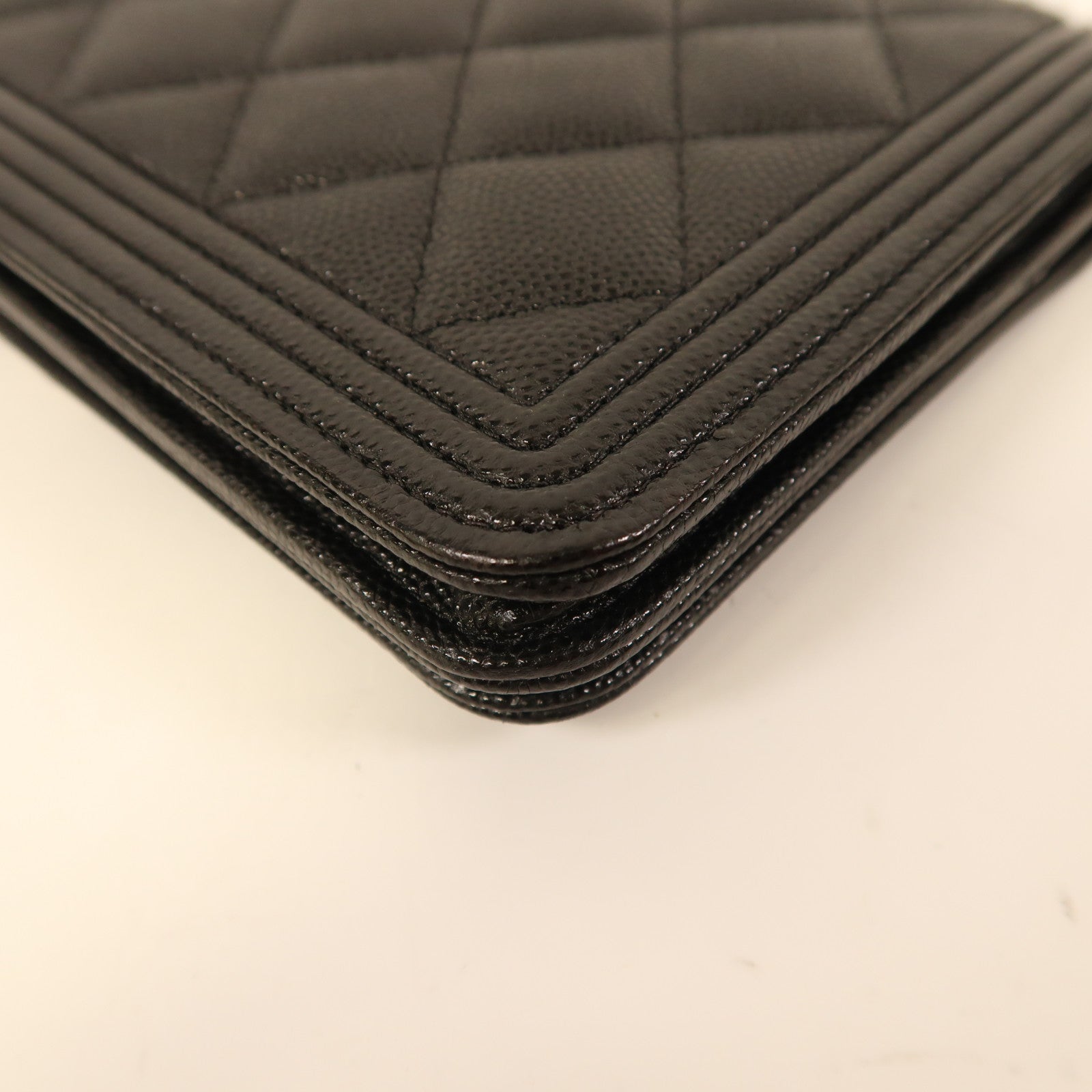 CHANEL 牛皮皮革Boy WOC Wallet On Chain銀扣鏈帶肩背袋黑色