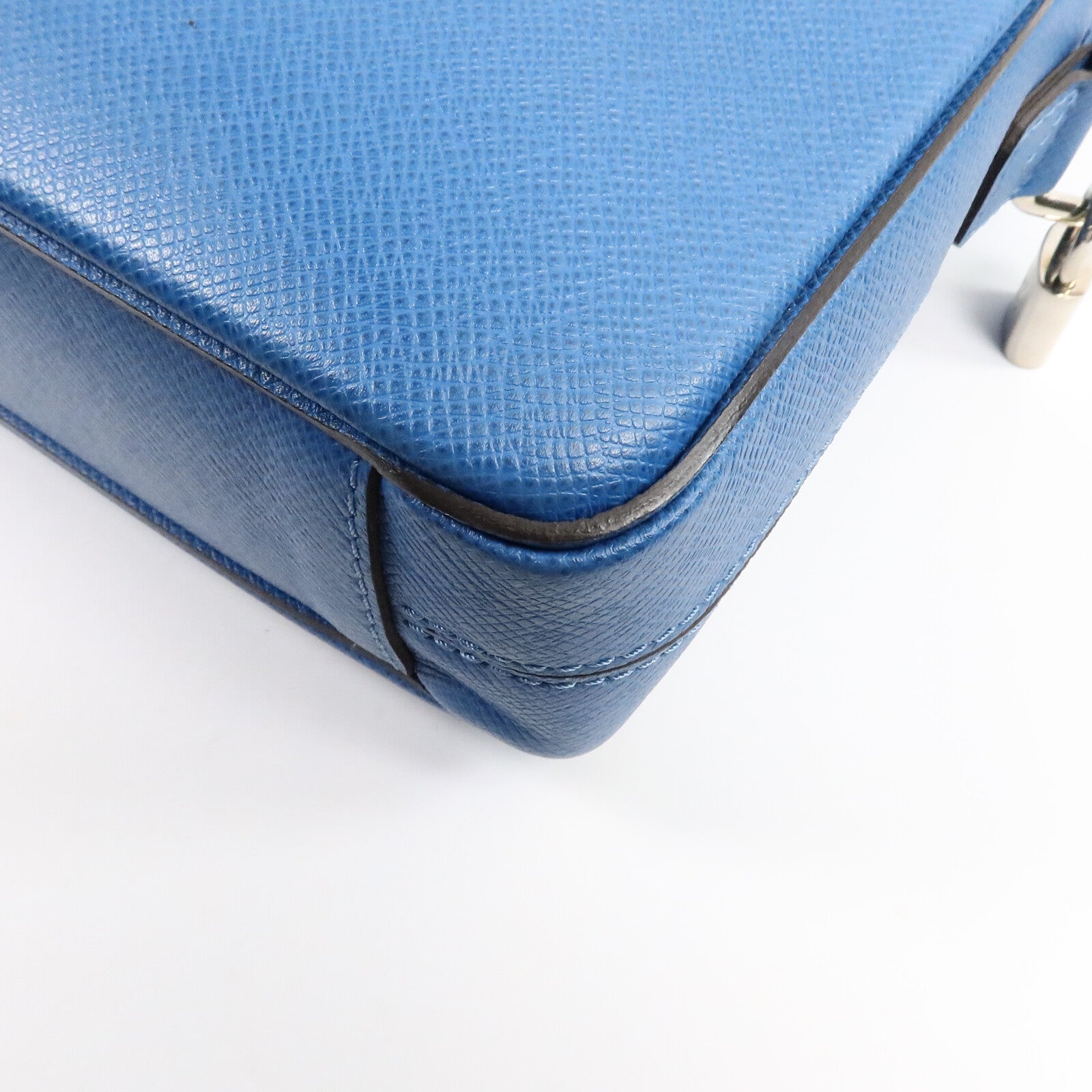 LOUIS VUITTON Taiga Briefcase手挽肩背兩用袋