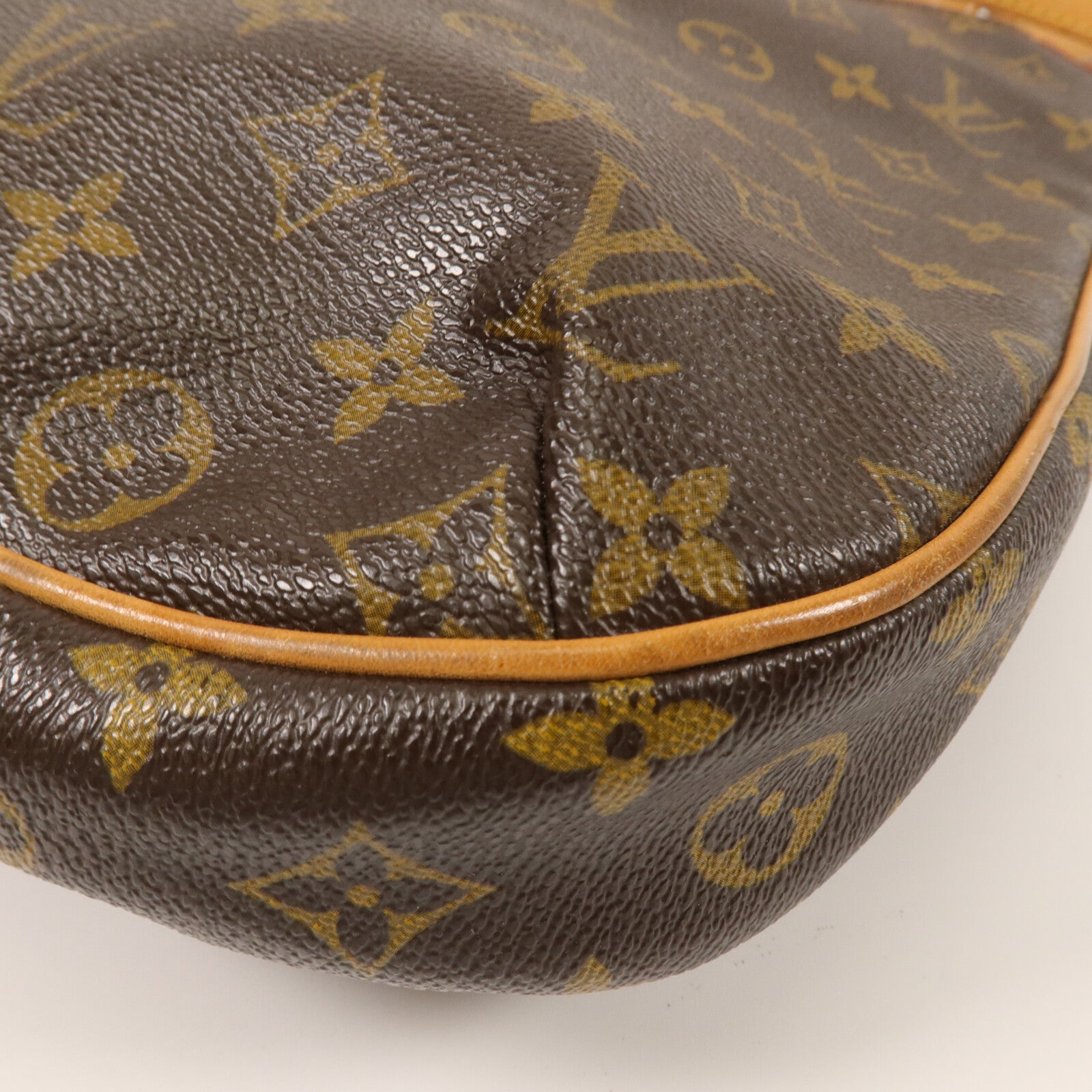 LOUIS VUITTON Monogram Odeon MM肩背袋