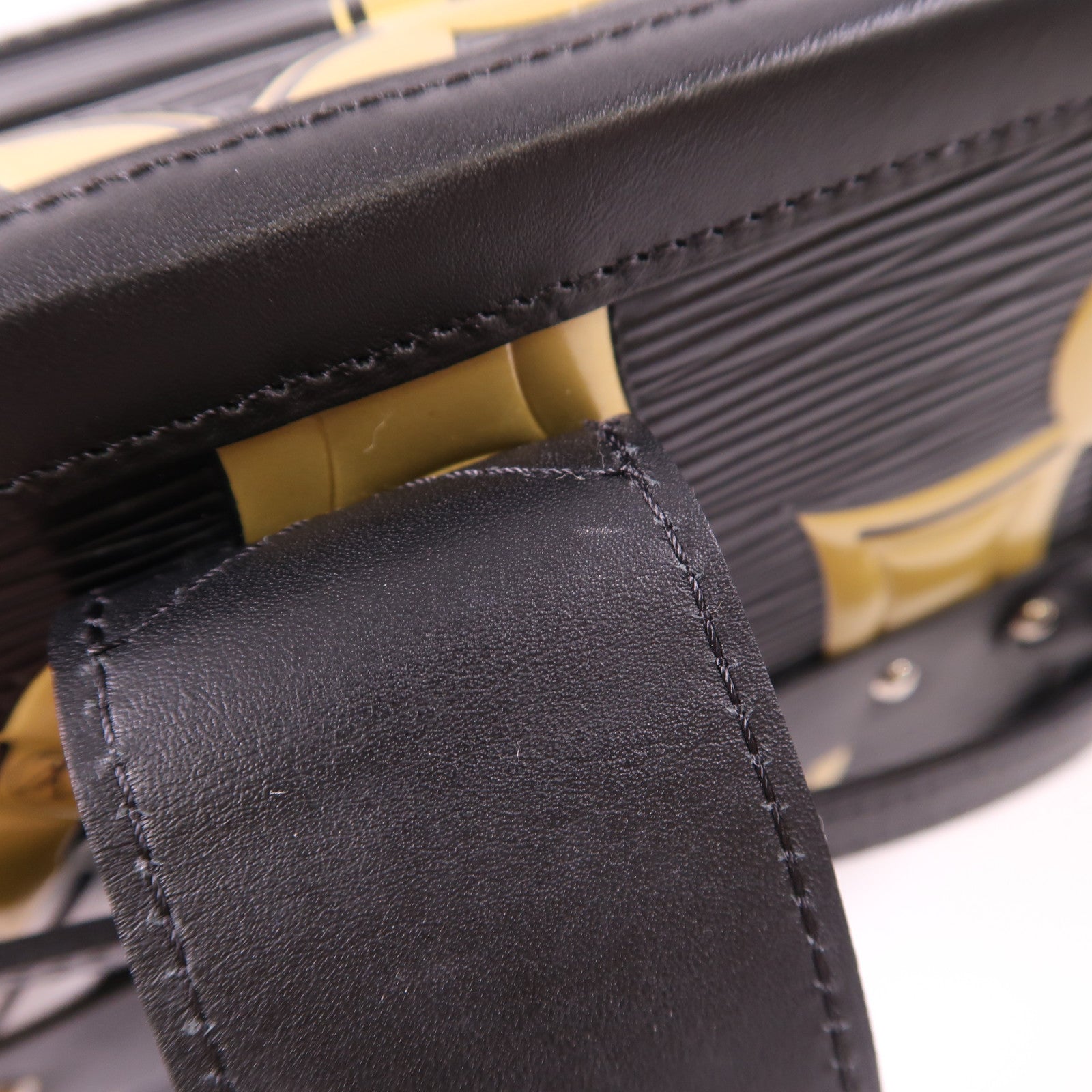 LOUIS VUITTON Epi Chain Flower Petite Malle銀扣肩背袋