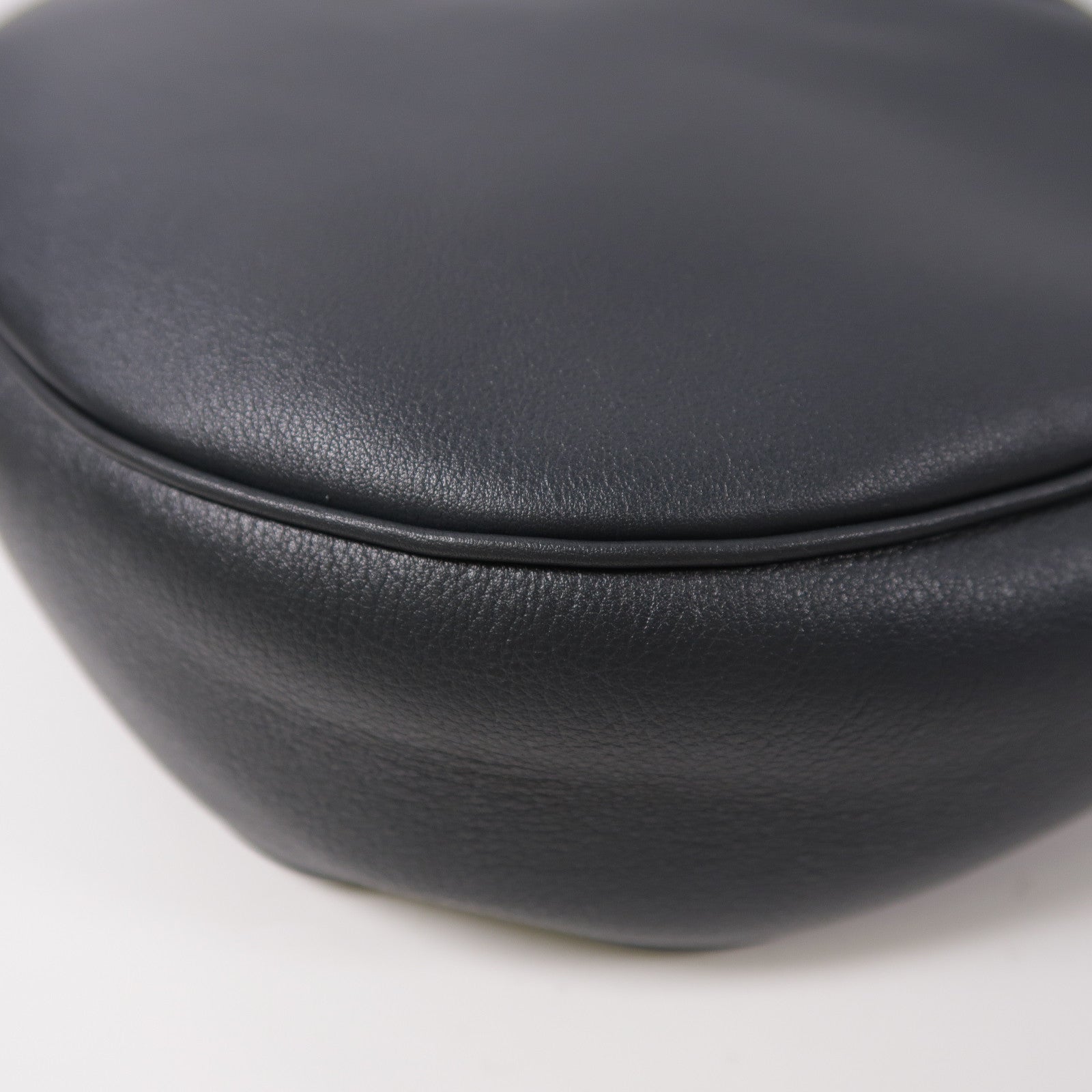 CELINE 牛皮皮革Heloise Bag金扣手挽袋灰色
