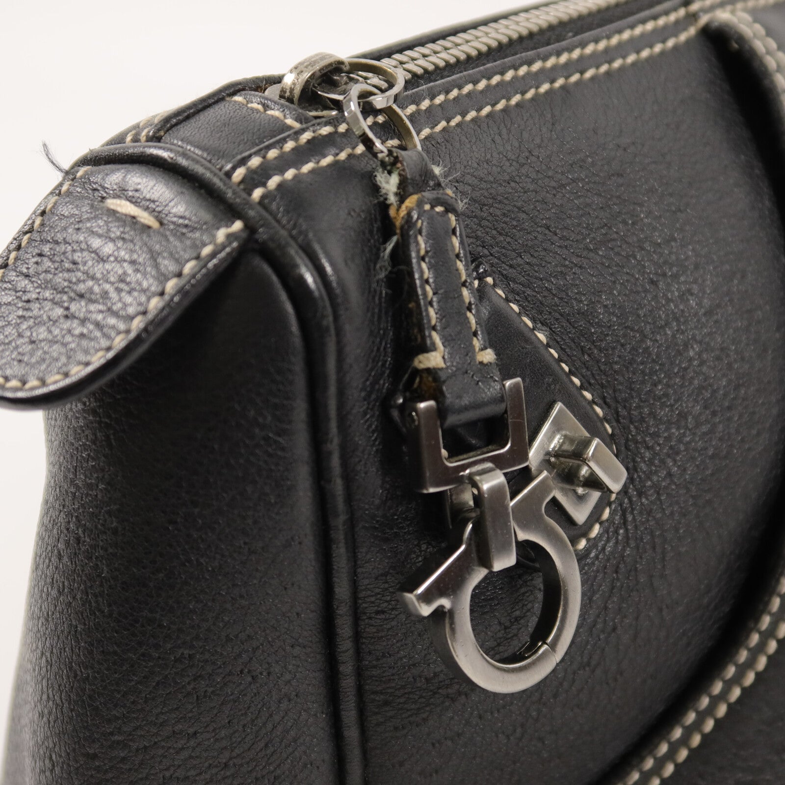 Salvatore Ferragamo 牛皮皮革Shoulder Bag肩背袋