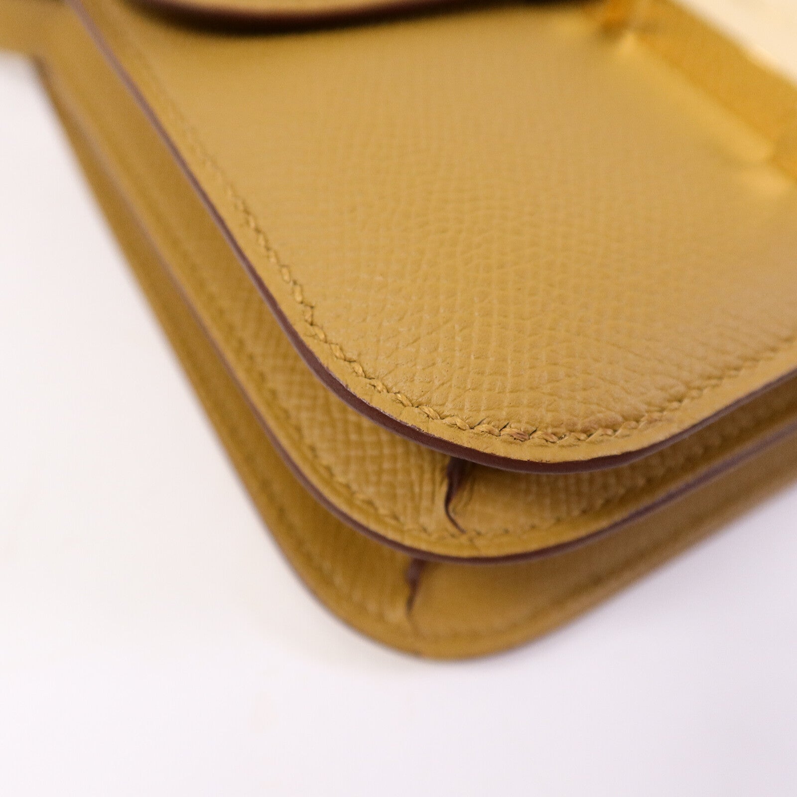 HERMES Epsom皮革Mini Constance肩背袋Sesame