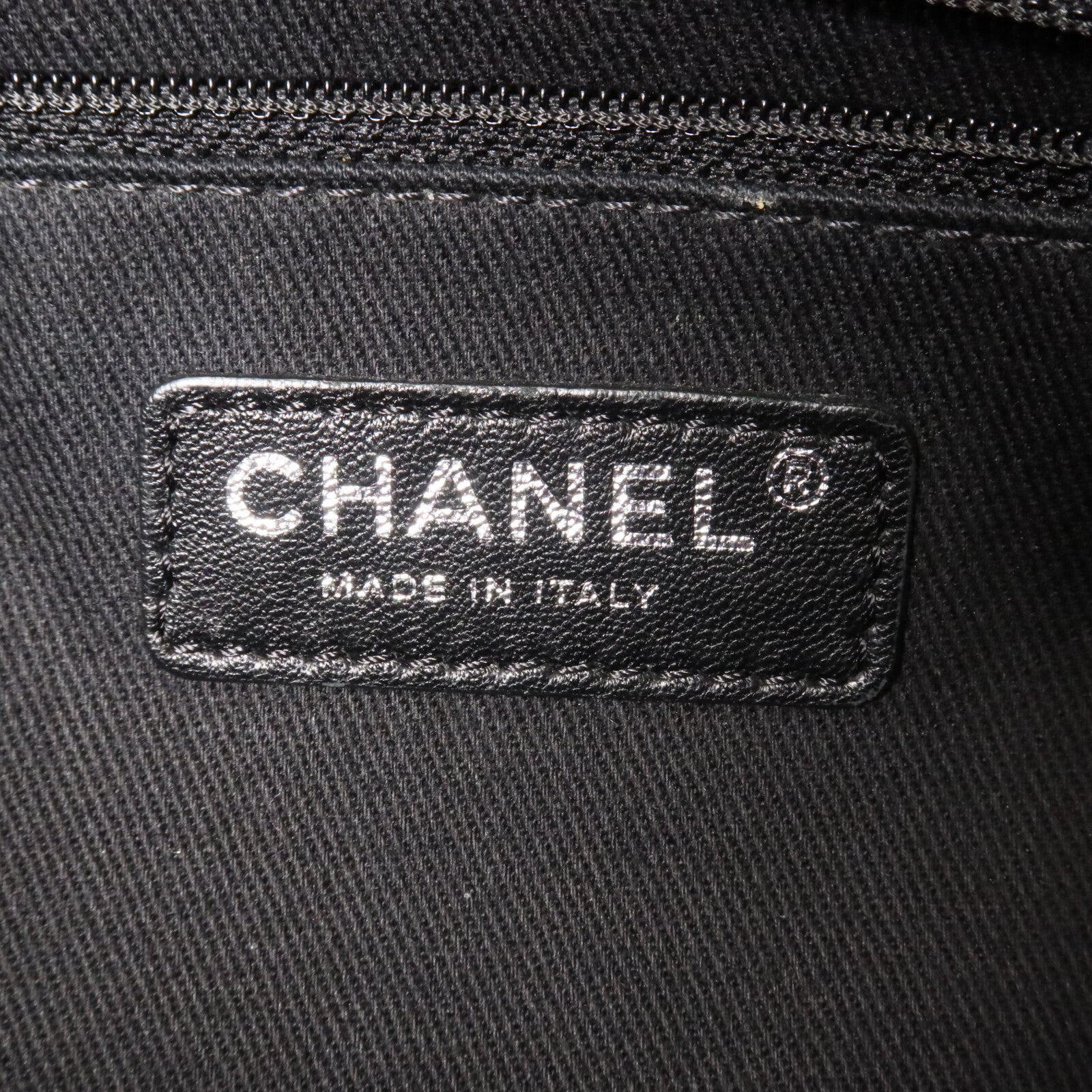 CHANEL 牛皮皮革Chain Shoulder鏈帶肩背袋