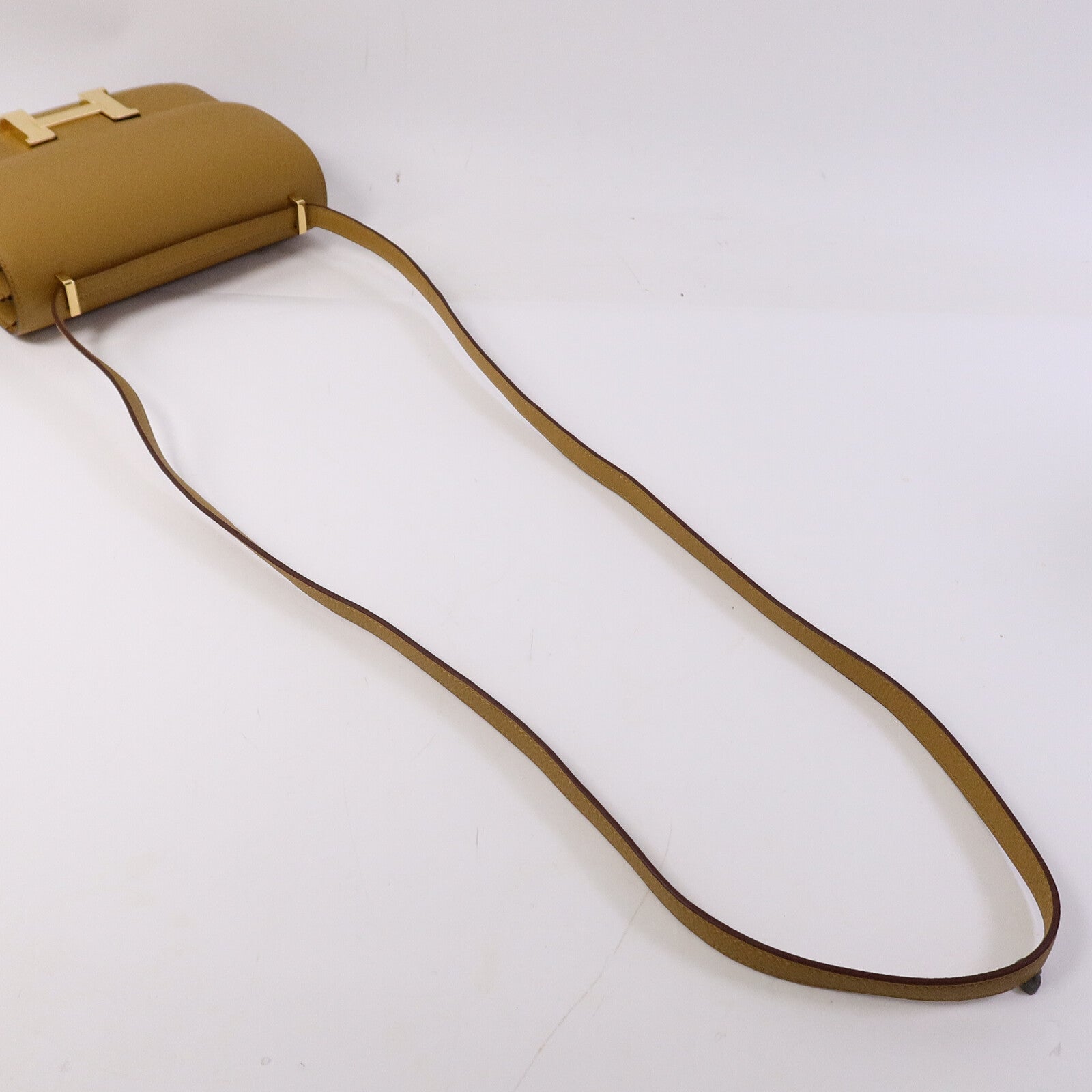 HERMES Epsom皮革Mini Constance肩背袋Sesame