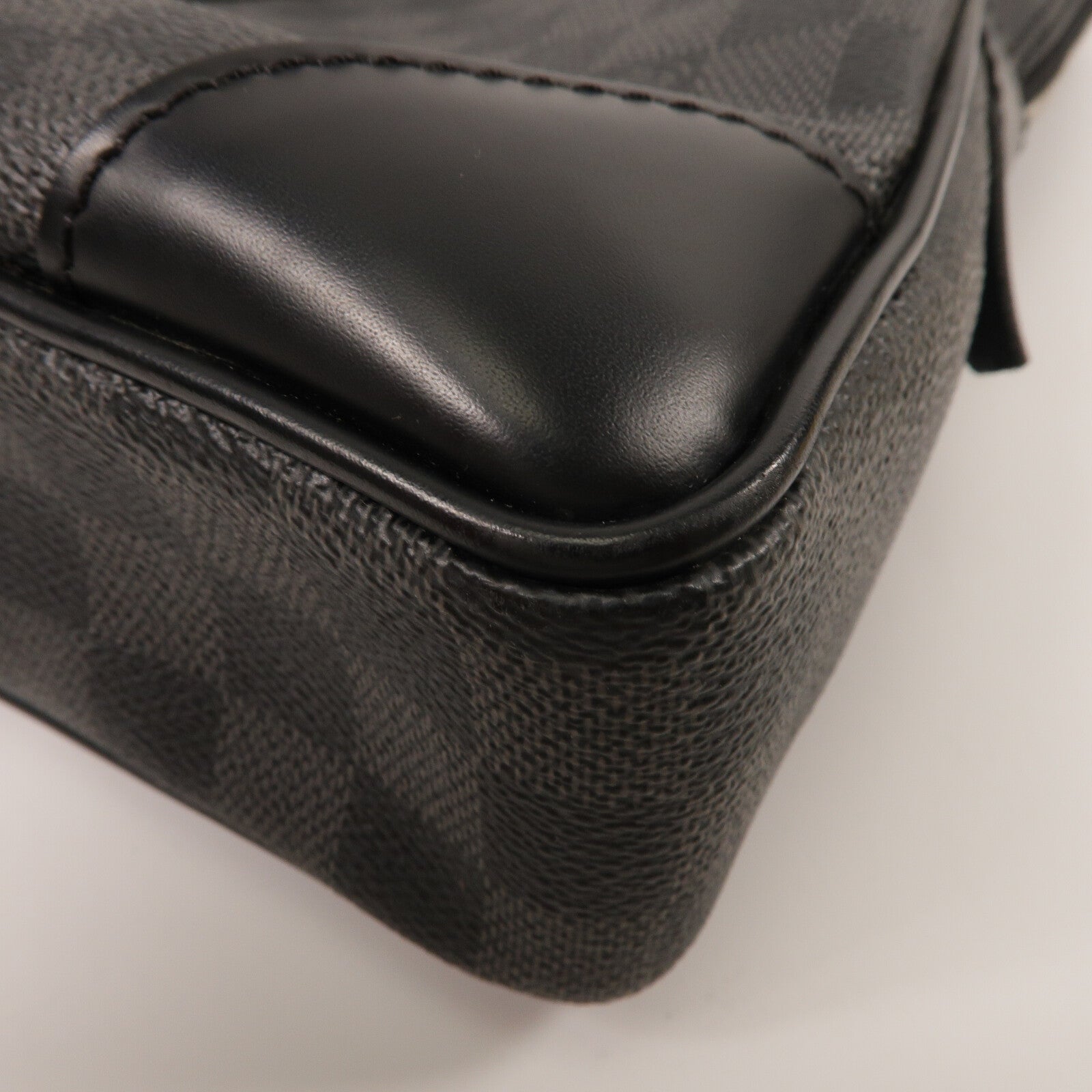 LOUIS VUITTON Damier Porte Documents Voyage手挽袋