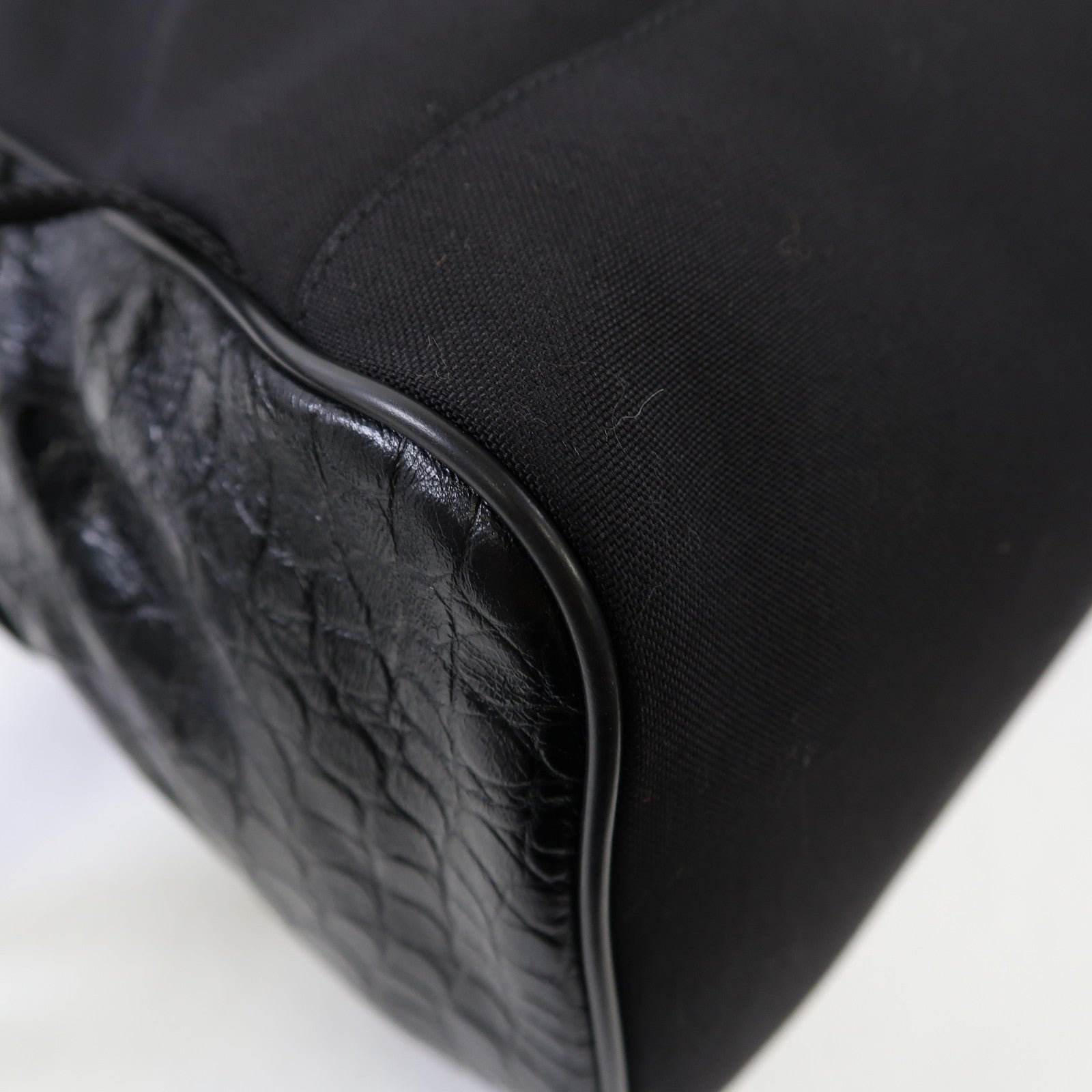 YVES SAINT LAURENT 牛皮皮革Backpack銀扣背包黑色