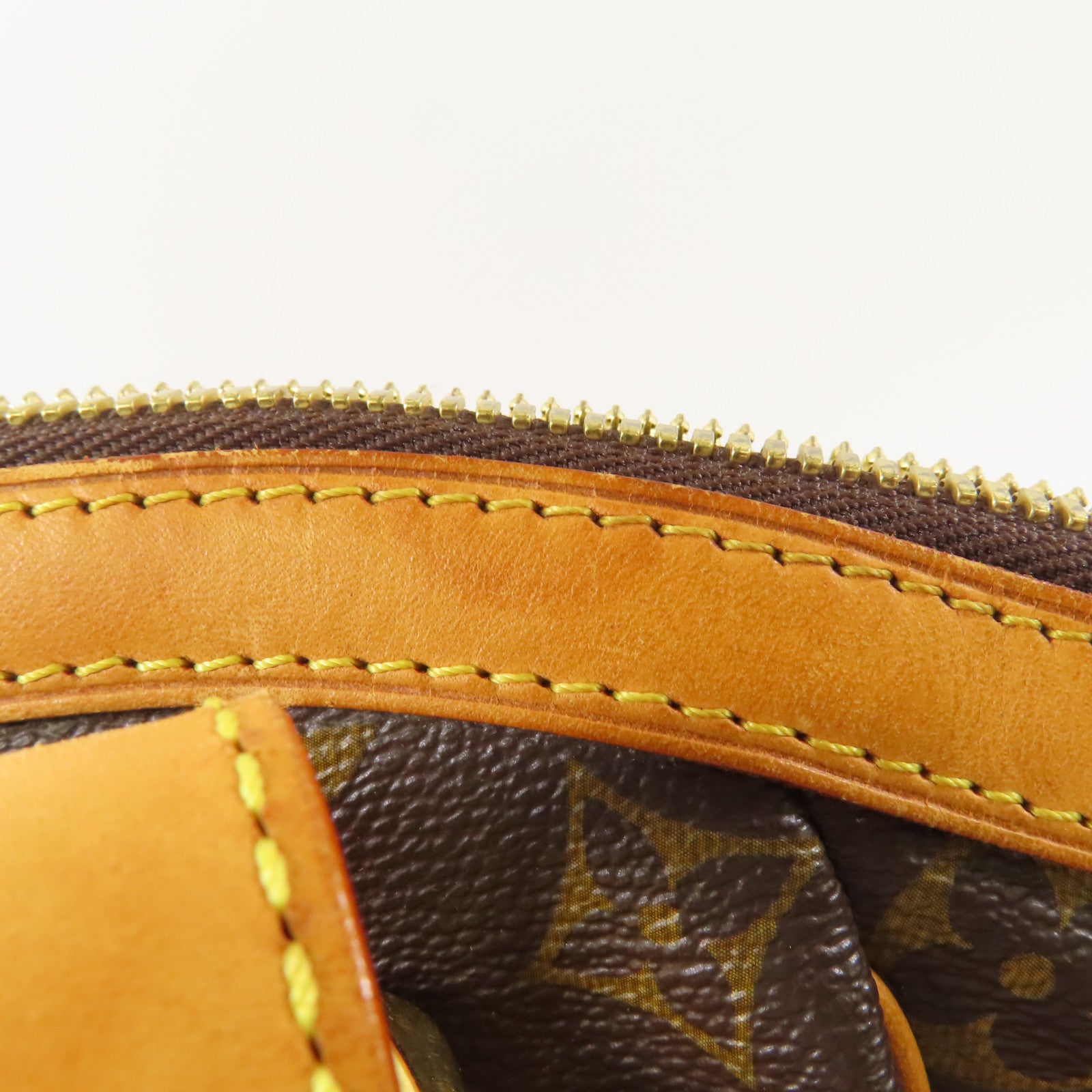 LOUIS VUITTON Monogram Tivoli GM金扣肩背袋棕色