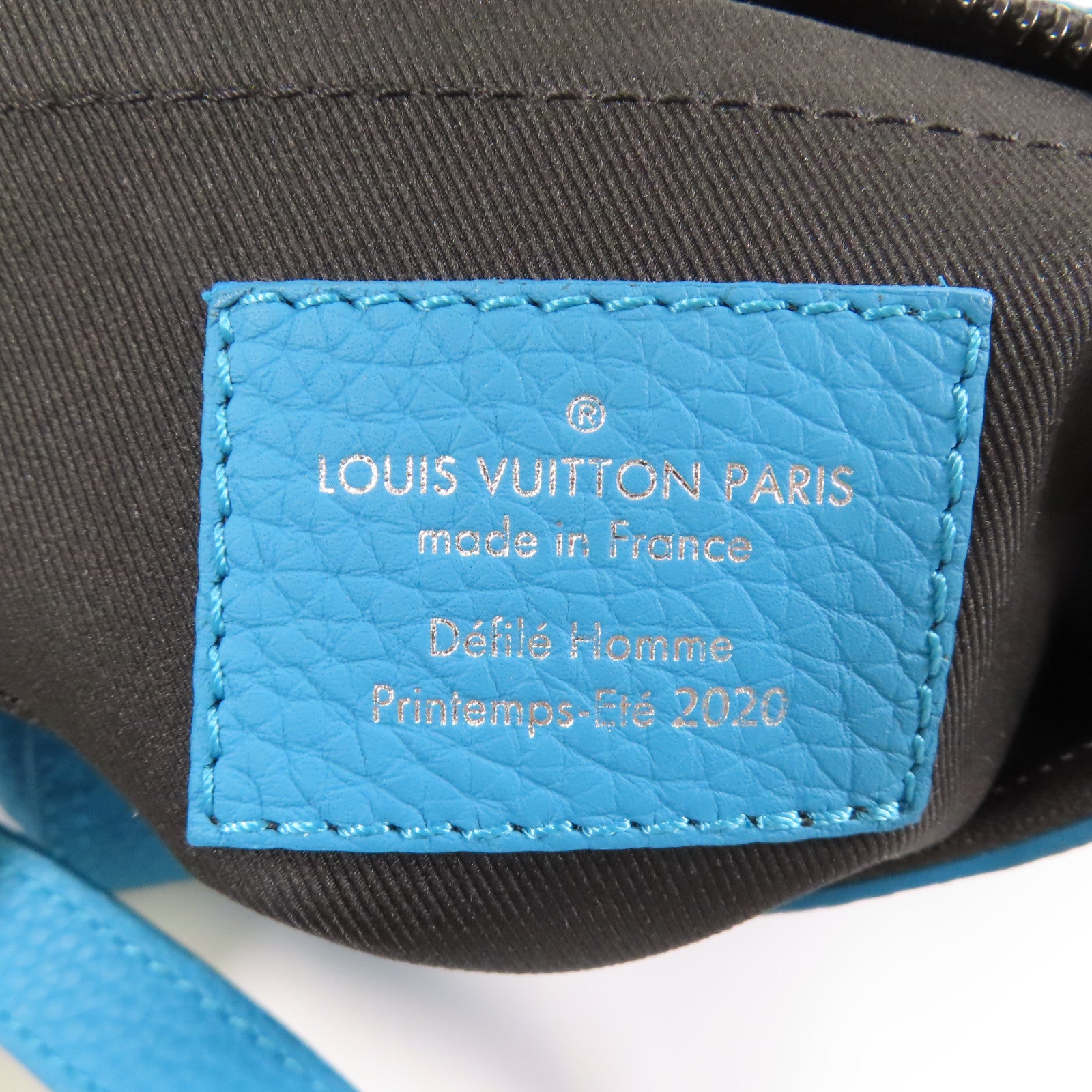 LOUIS VUITTON Taurillon Monogram Triangle肩背袋藍色