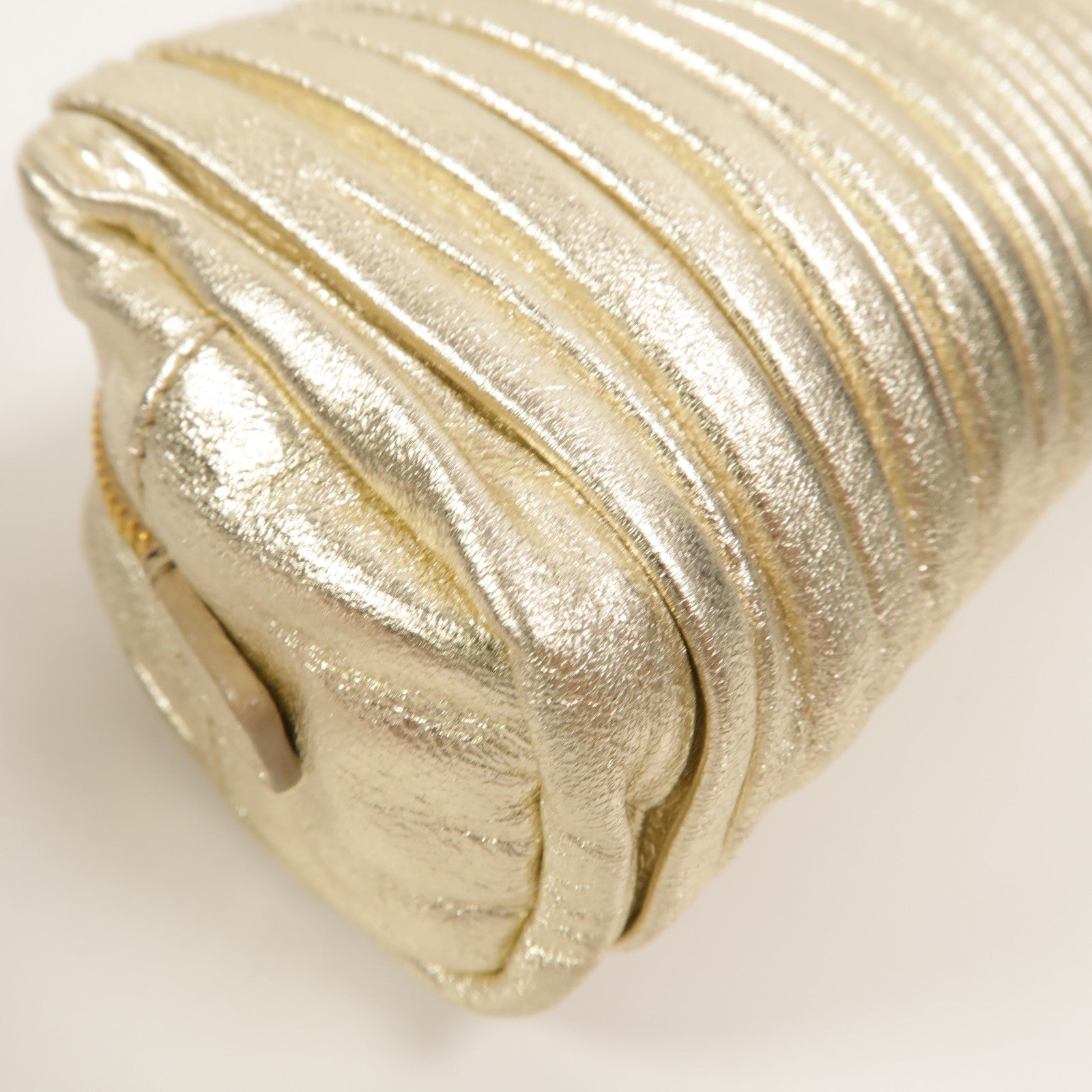 Miu Miu Pleated Leather皮革Metallic Nappa Plisse Long Clutch手拿包