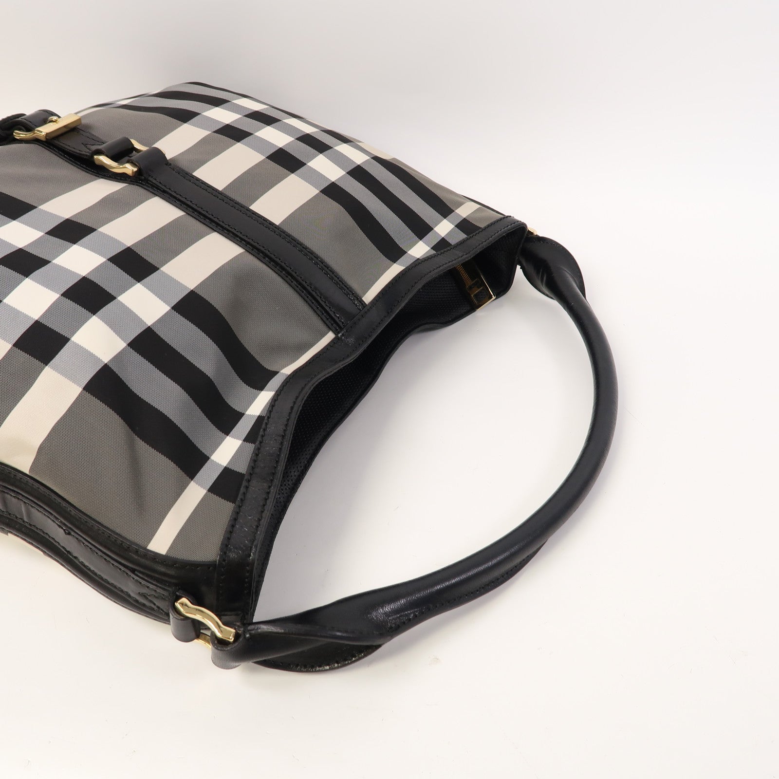 BURBERRY 尼龍Shoulder Bag金扣肩背袋黑色/灰色/白色