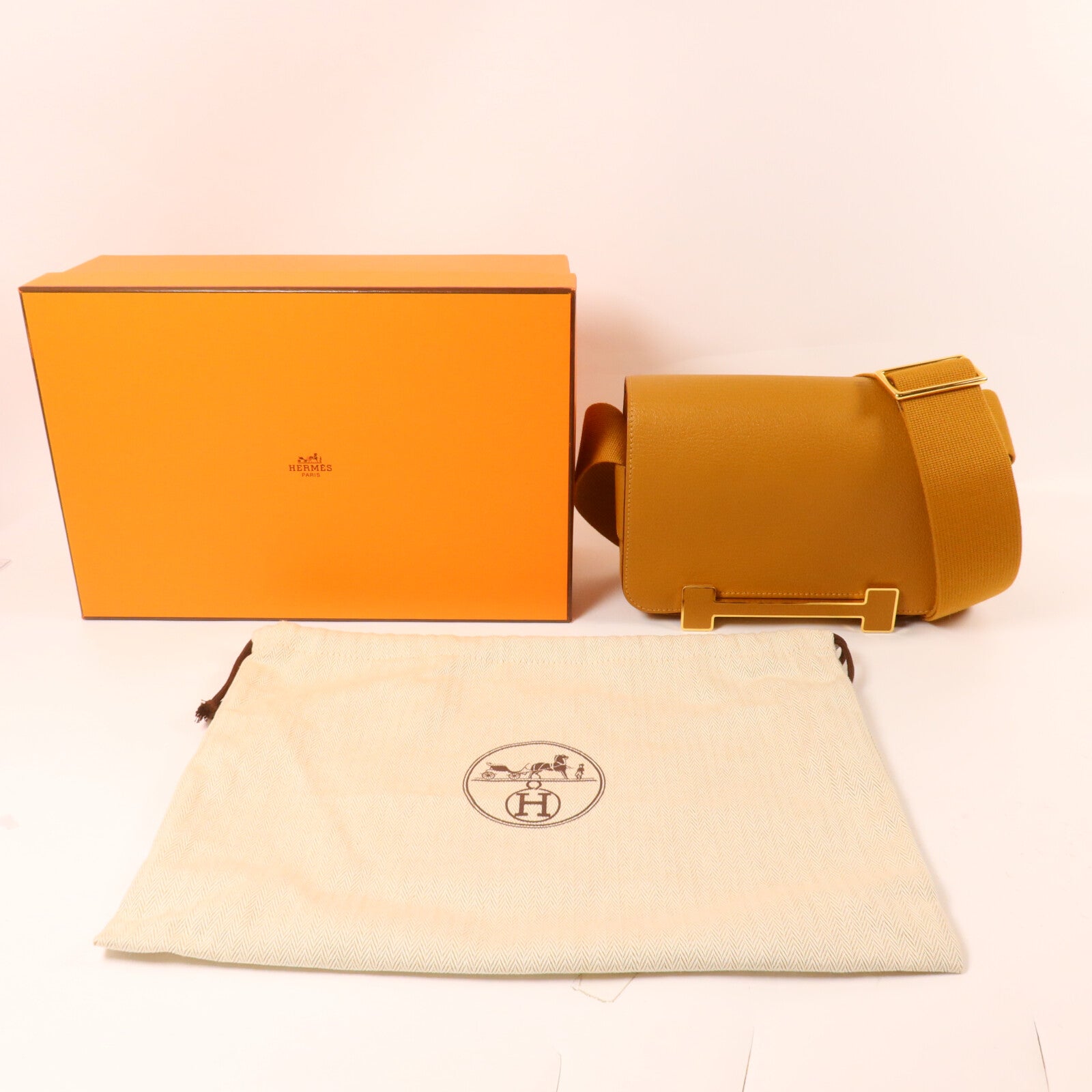HERMES Chevre皮革Geta肩背袋Caramel