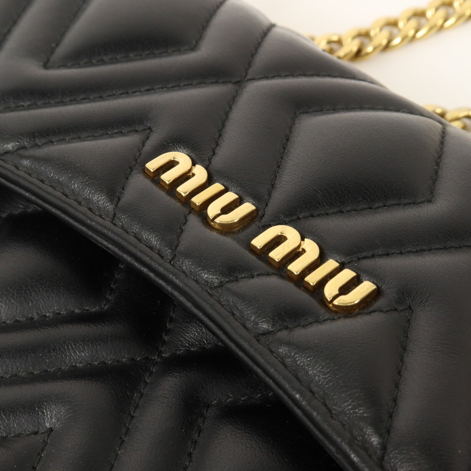 Miu Miu 牛皮皮革Shoulder Bag鏈帶肩背袋