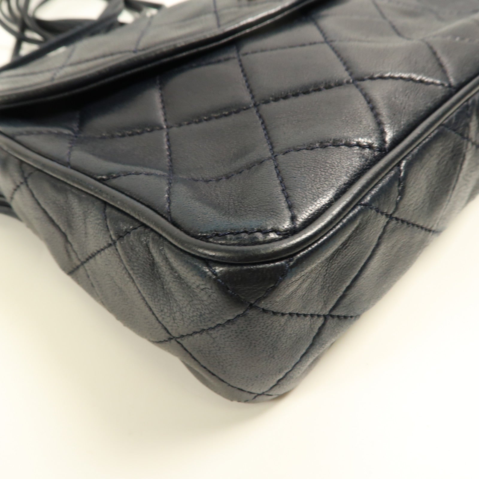 CHANEL 羊皮皮革Shoulder Bag金扣肩背袋黑色