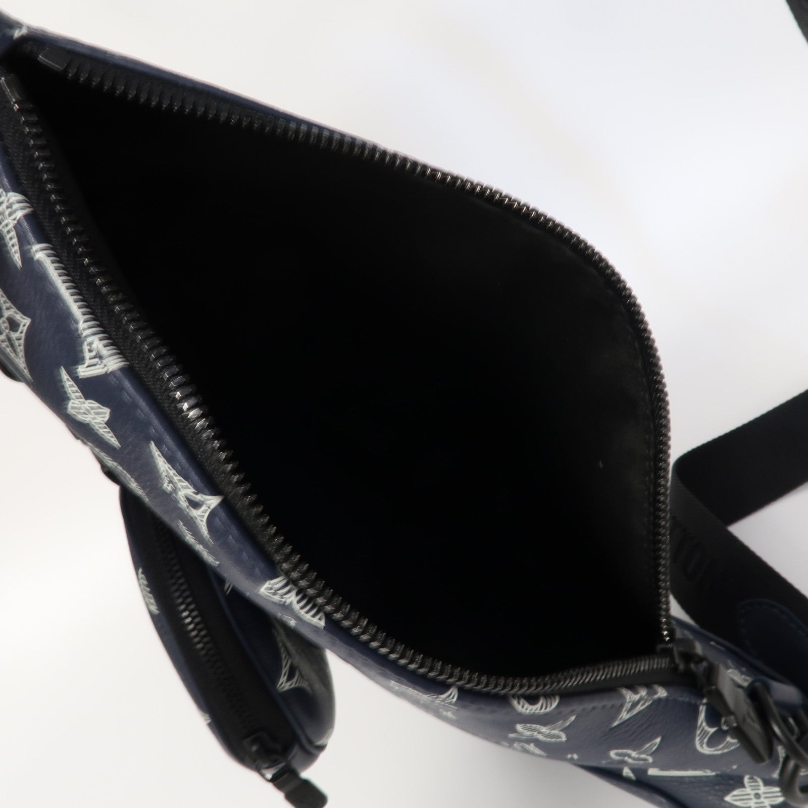 LOUIS VUITTON Monogram Duo Slingbag肩背袋深藍色