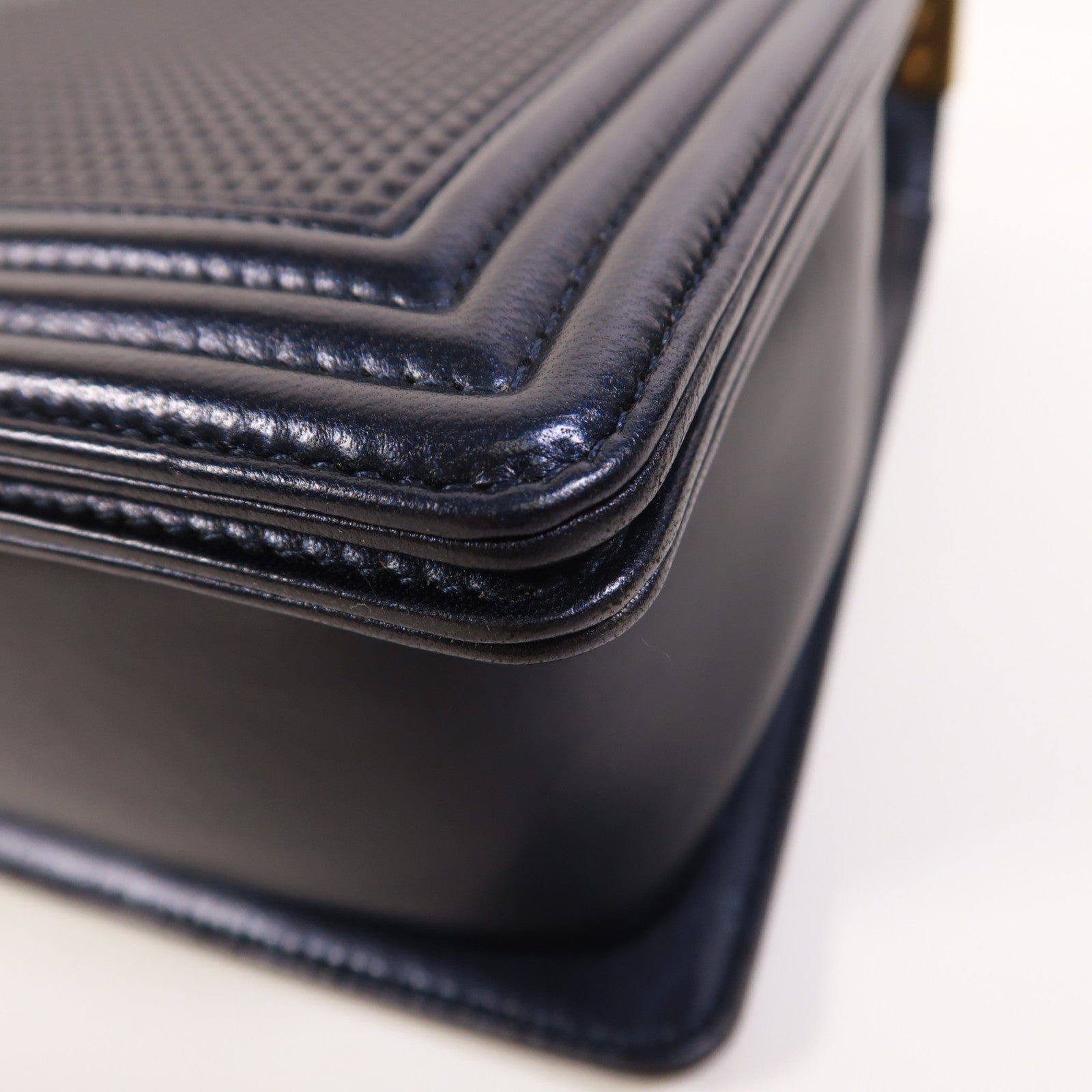 CHANEL 牛皮皮革Boy 30鏈帶肩背袋